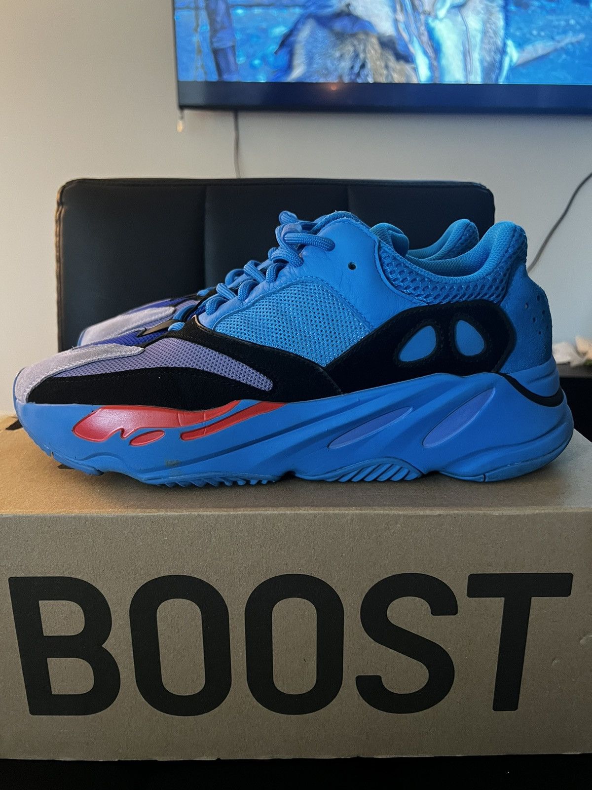 Yezzy boost 700 hi-res blue