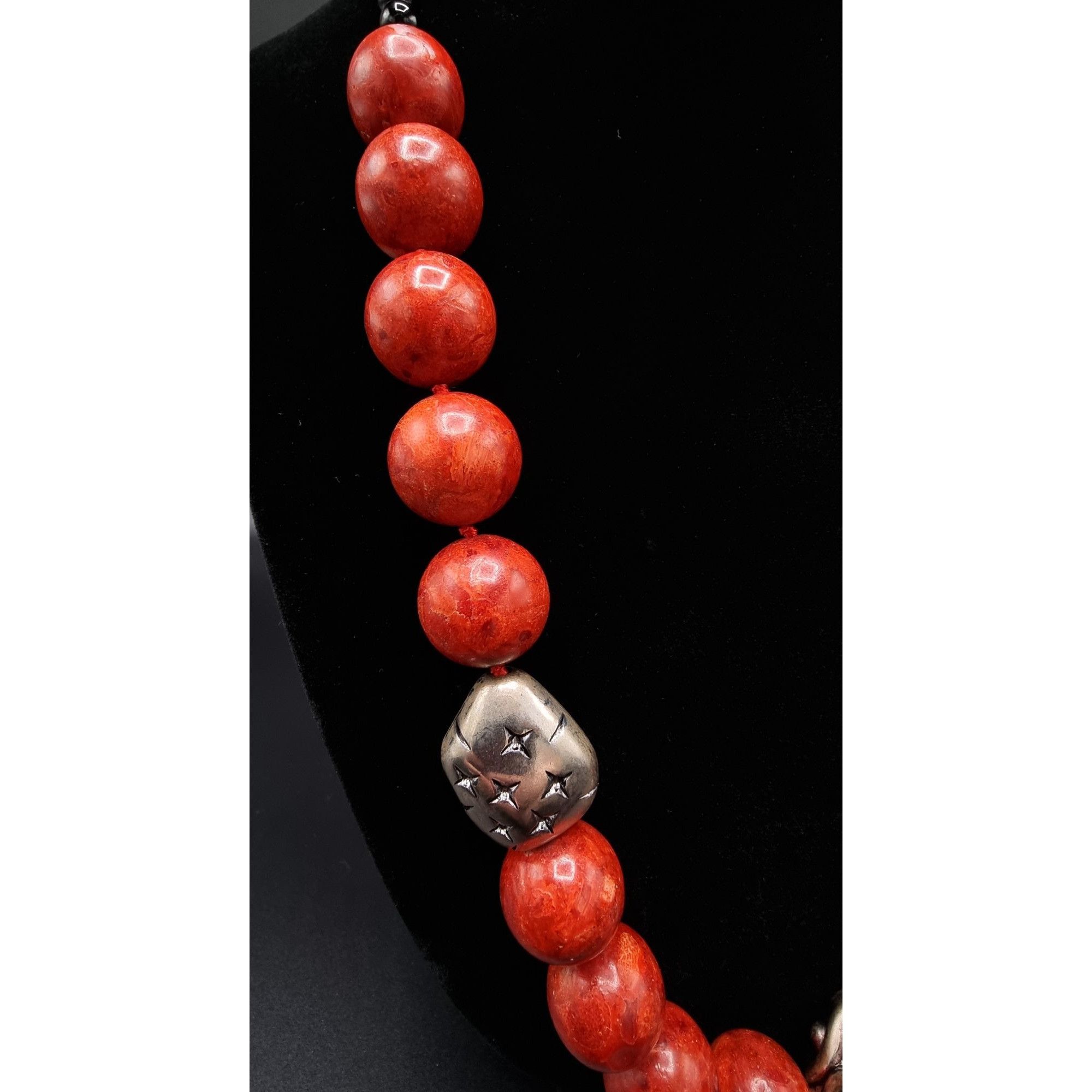 Vintage Red Coral & Black Onyx Beaded Necklace Size ONE SIZE - 5 Thumbnail