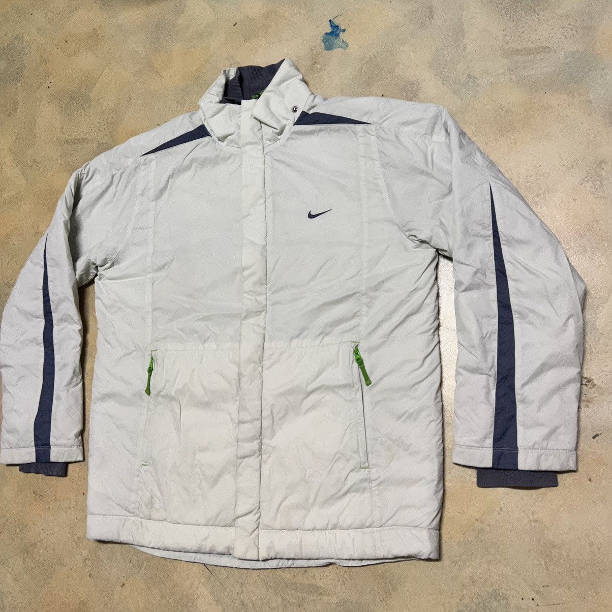 Nike Nike Light Jacket Small Logo Zipper Jacket Size US M / EU 48-50 / 2 - 2 Thumbnail