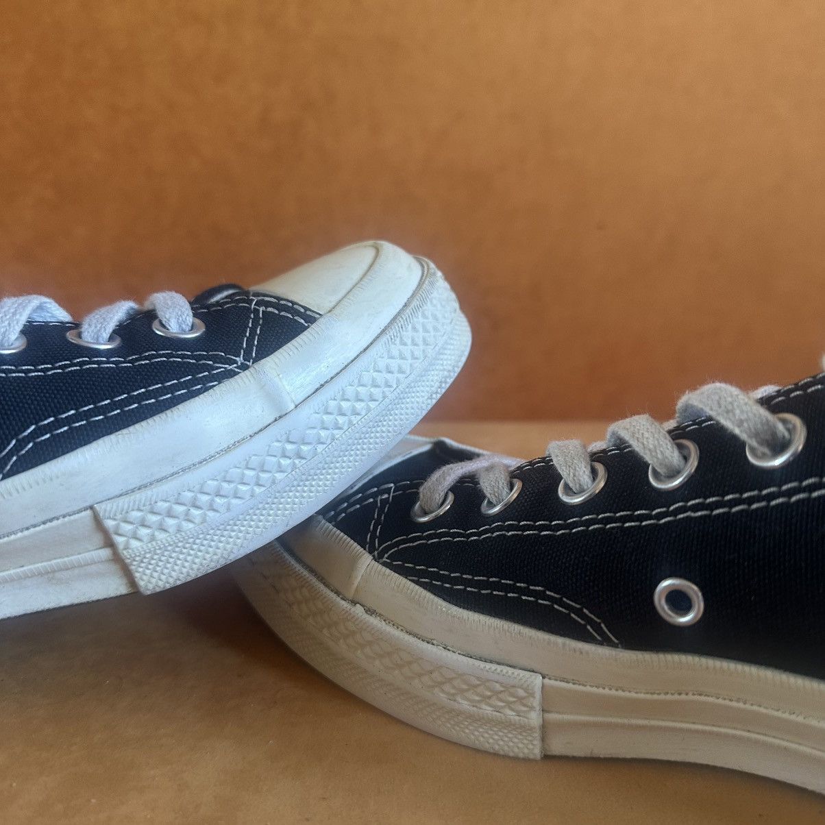 CDG by Comme des Garcons Play Comme des garçons women’s low top sneakers convers Size US 7.5 / IT 37.5 - 6 Thumbnail