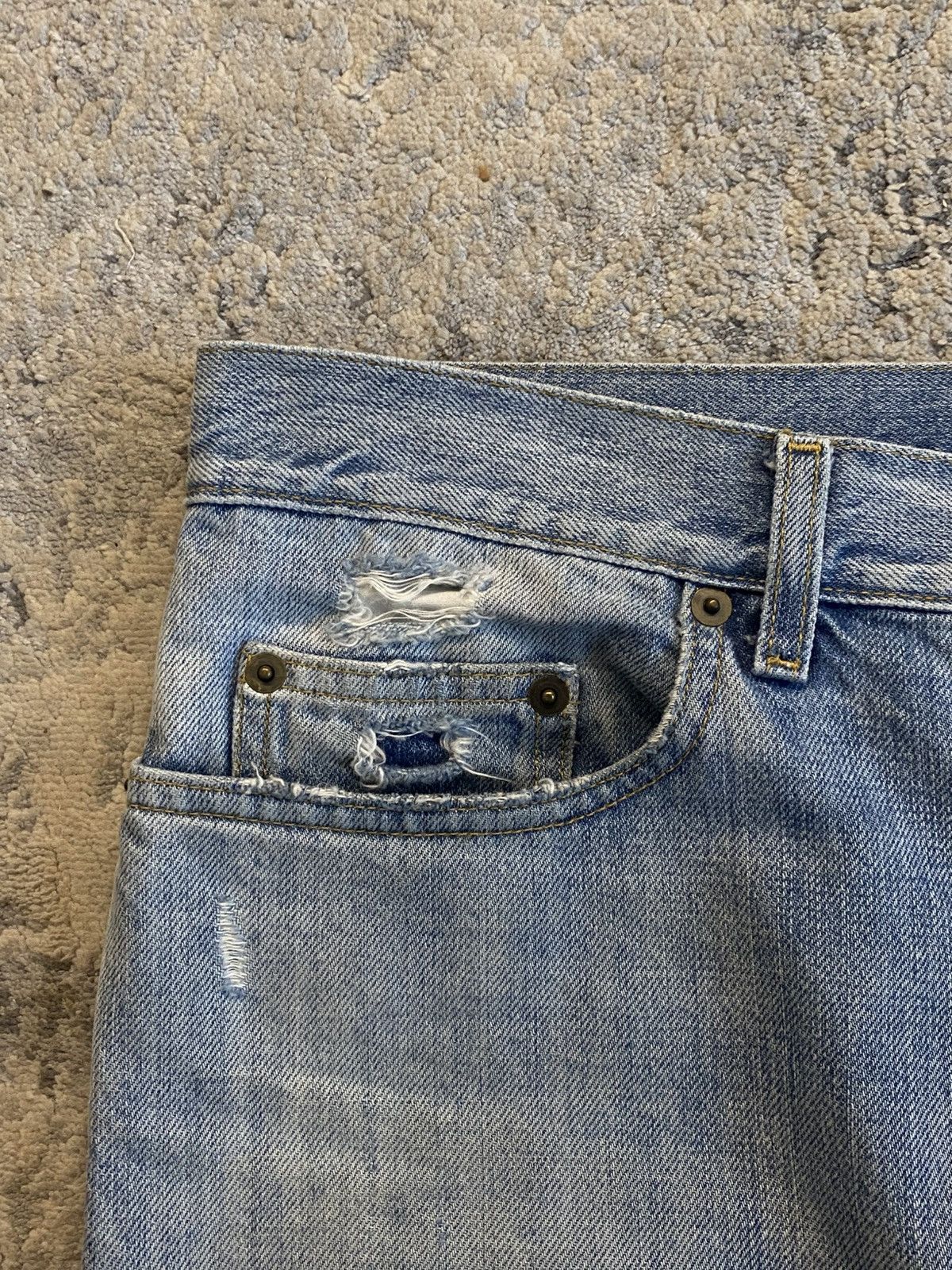 Saint Laurent Paris Saint Laurent AW15 Lightwash Knee Repaired Denim Size US 33 - 5 Thumbnail
