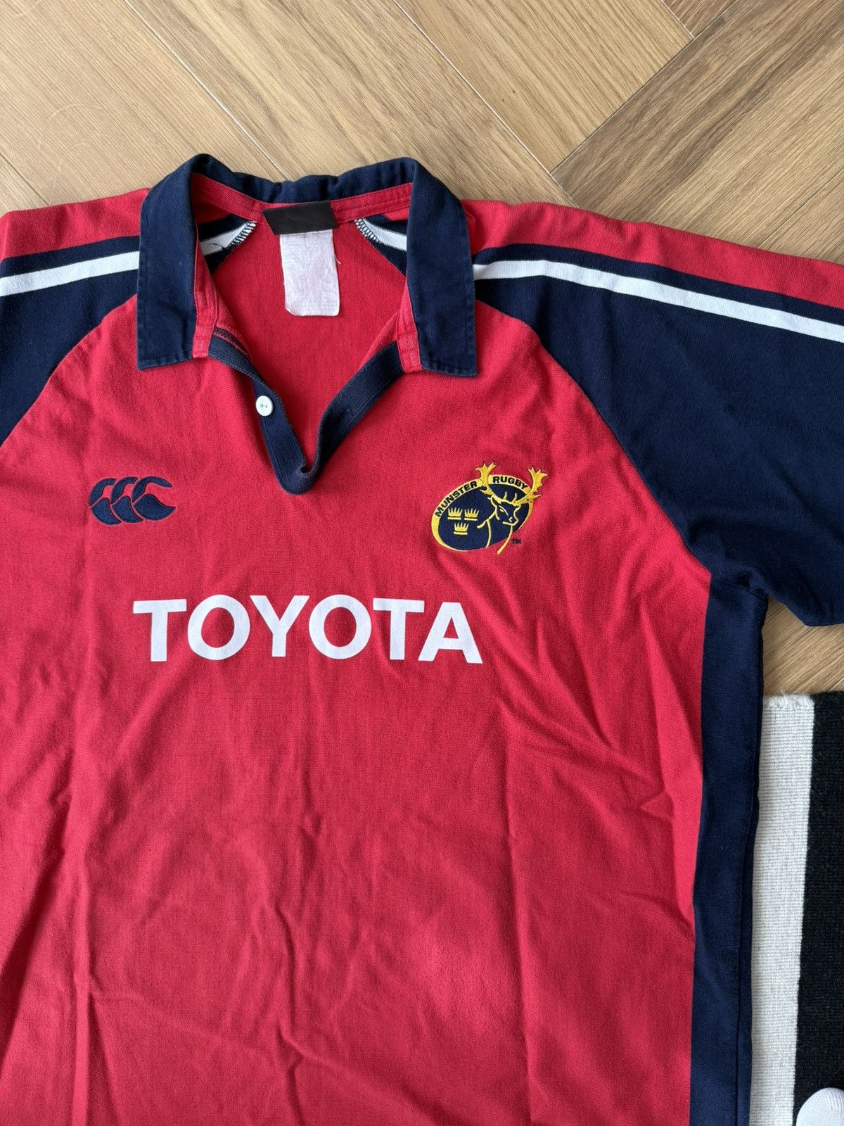 Canterbury of New Zealand Munster Rugby home jersey from the 2004/05 season Size US XXL / EU 58 / 5 - 4 Thumbnail