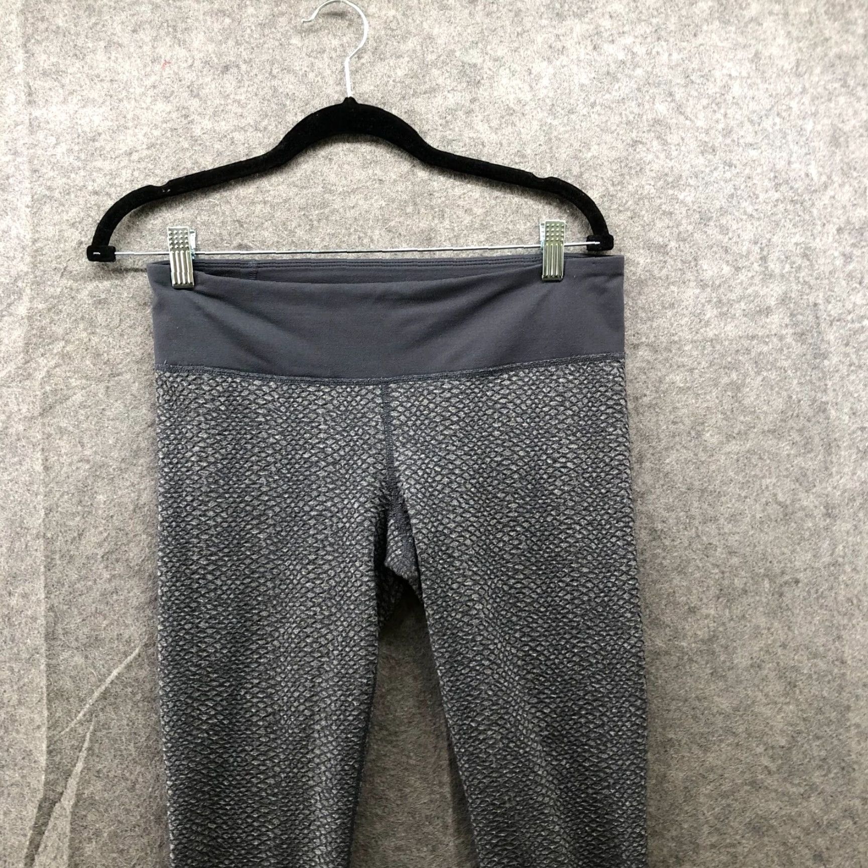 Under Armour Under Armour Active Leggings Womens M Gray Textured Full Length Yoga Gym Size 32" / US 10 / IT 46 - 3 Thumbnail