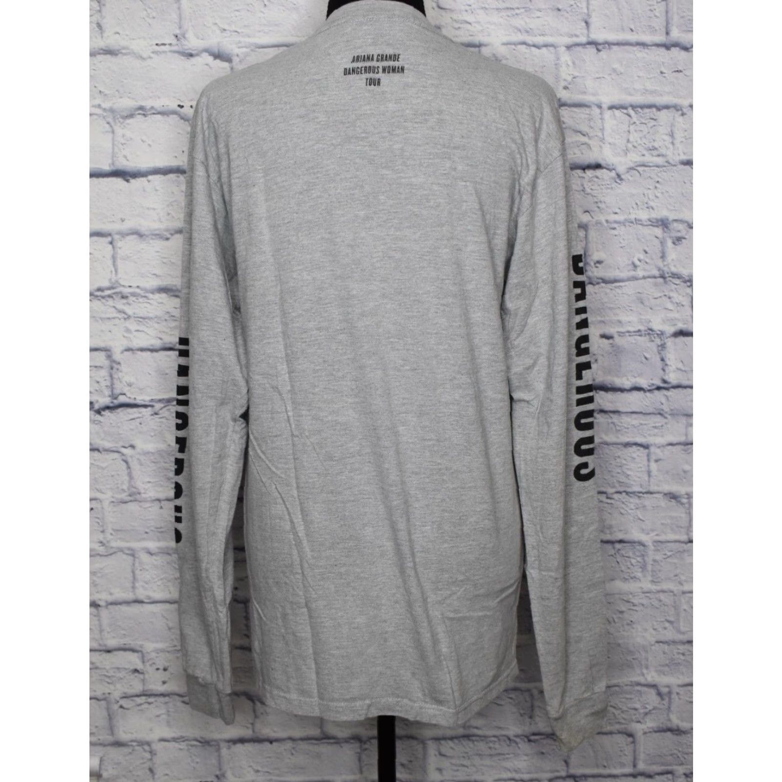 Vintage Ariana Grande Dangerous Woman Tour Long Sleeve Shirt Women S Gray 100% Cotton Graphic Print Fit Regular Crew Neck Distressed Size S / US 4 / IT 40 - 3 Thumbnail
