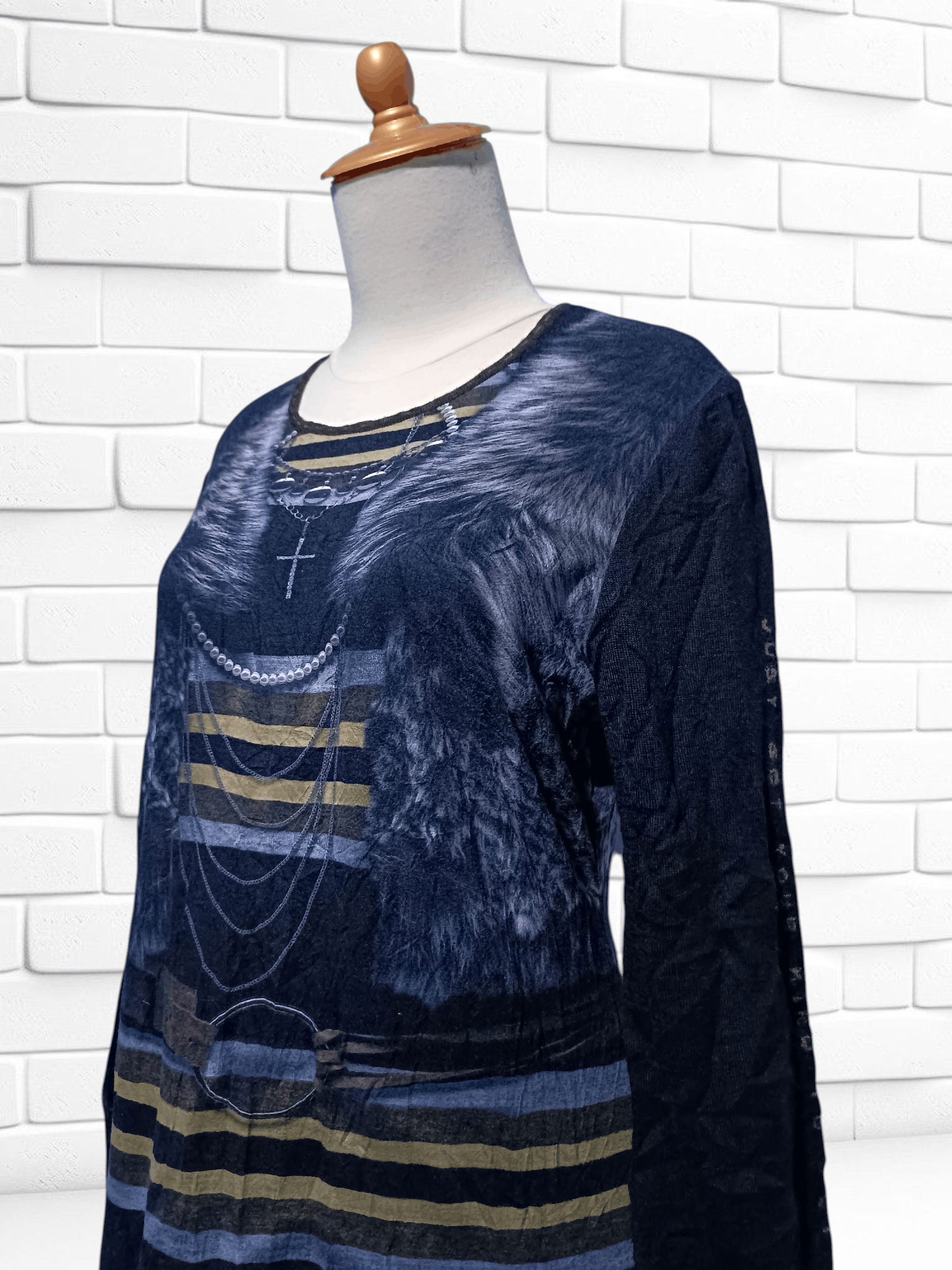 Chamois Long Sleeve Tunic Fake Necklace