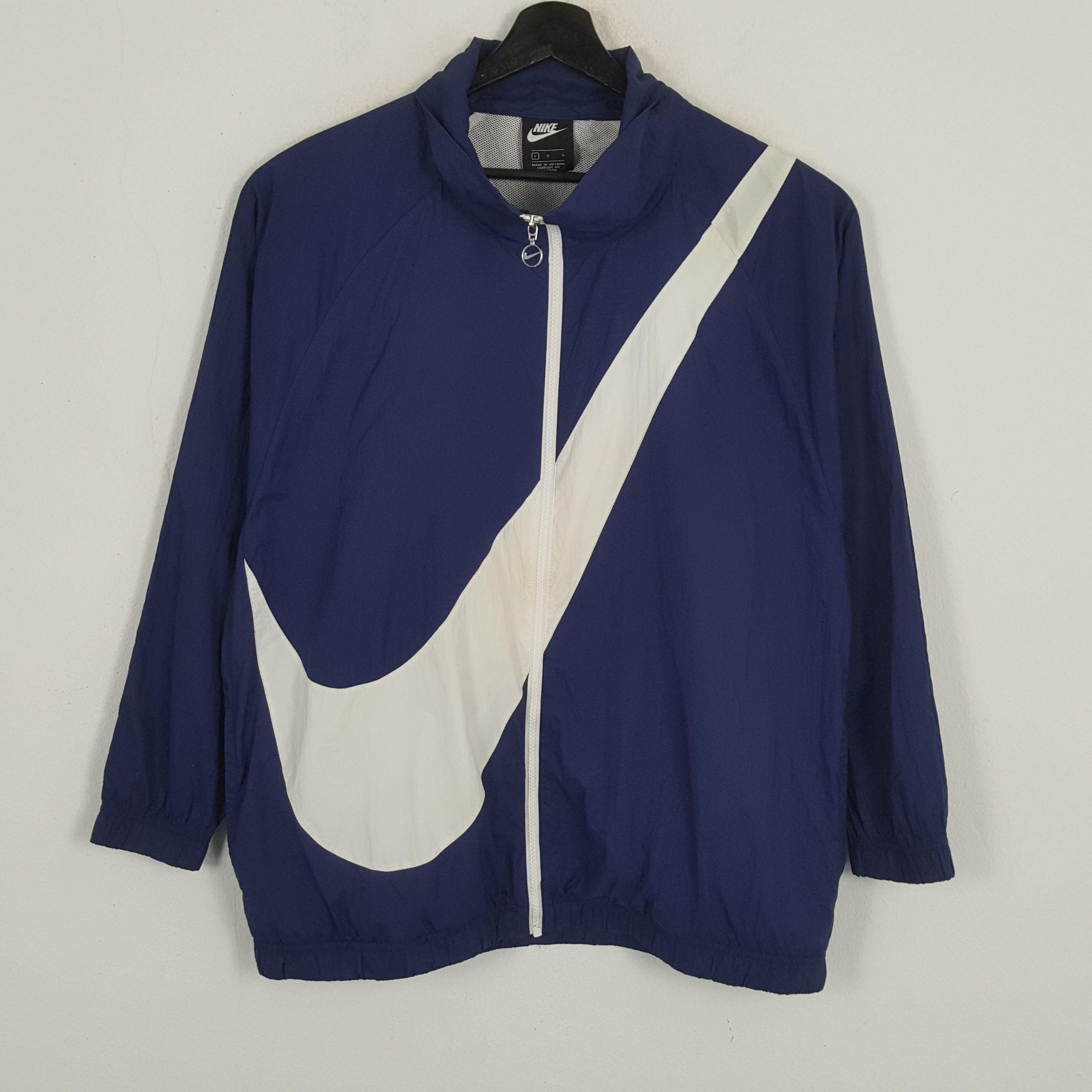 Nike × Vintage NIKE Big Logo Design Sportswear Style Windbreaker Jacket Size US XL / EU 56 / 4 - 4 Thumbnail