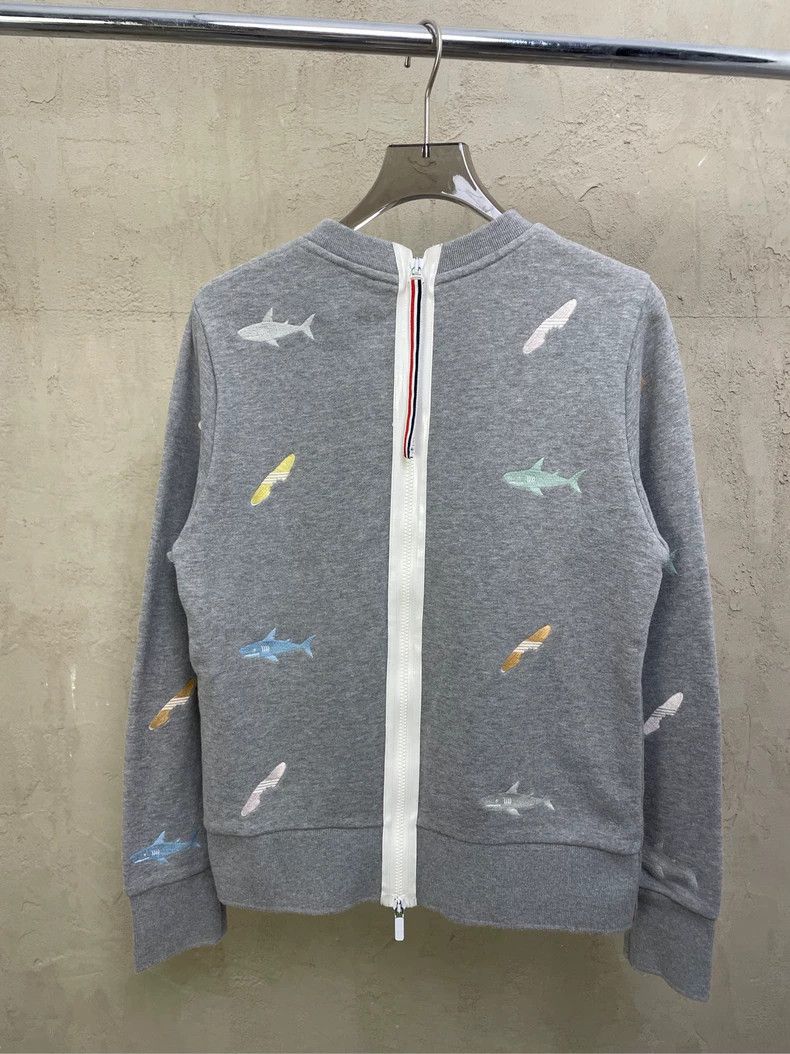 Thom Browne Thom browne Gray shark surfboard embroidered round neck bac Size US XS / EU 42 / 0 - 2 Thumbnail