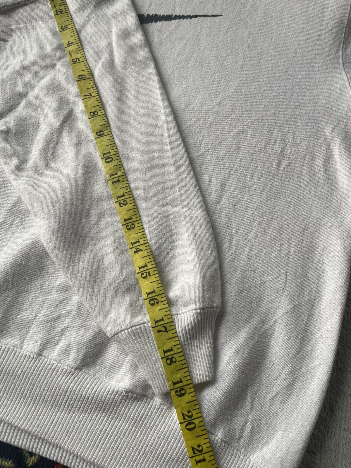 Nike Vintage 90's Nike Big Center Swoosh Crewneck Sweatshirt Size US L / EU 52-54 / 3 - 11 Thumbnail