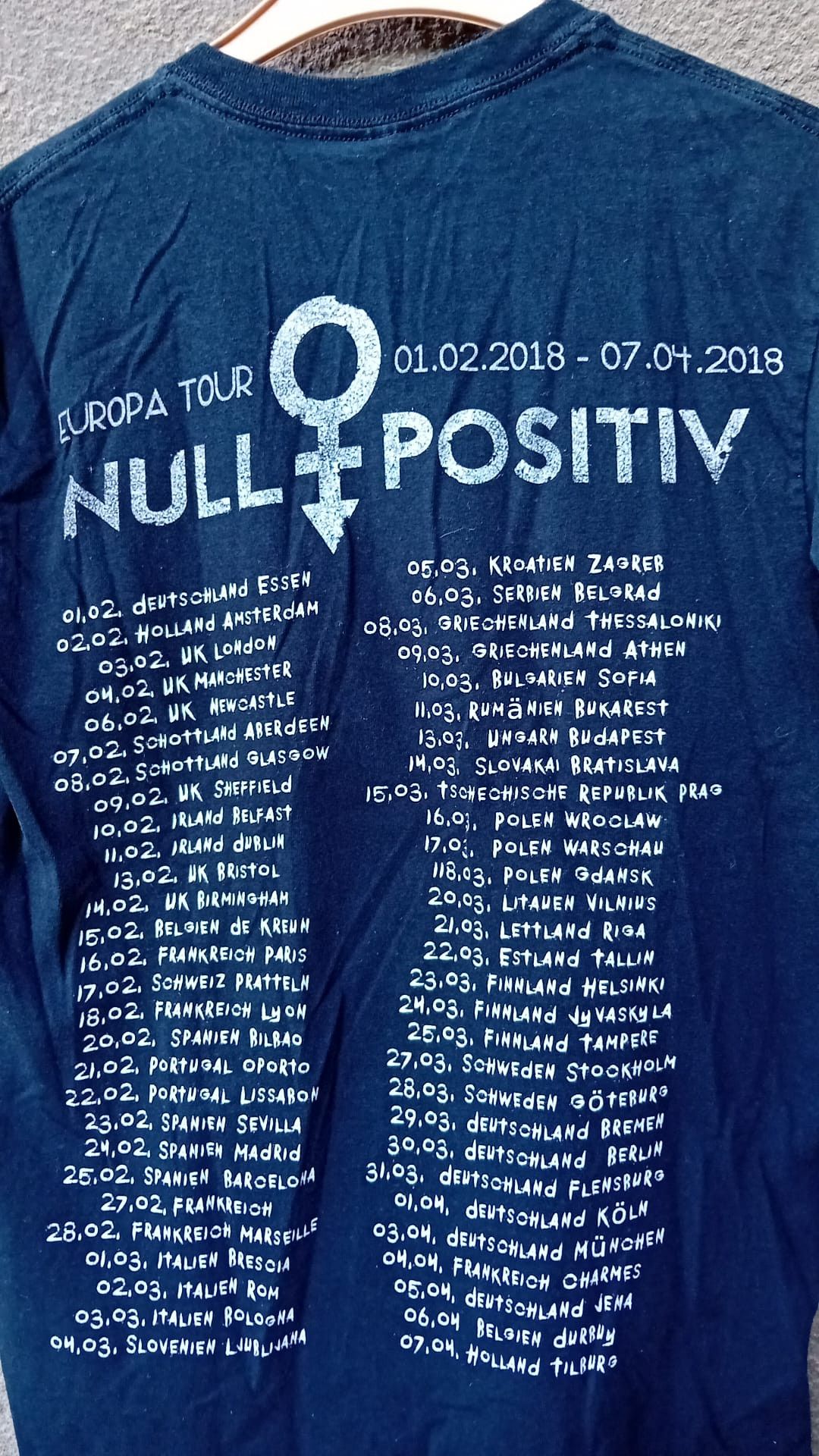 Band Tees Null Positiv Europe Tour 2018 t-shirt sz S Size US S / EU 44-46 / 1 - 5 Thumbnail