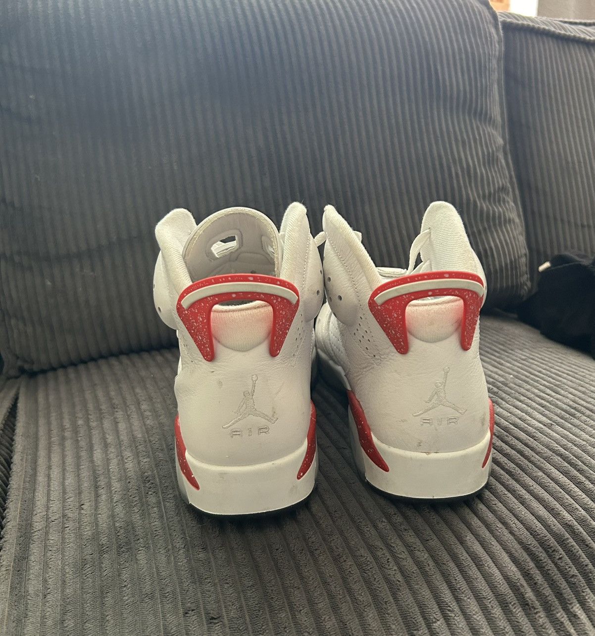 Jordan Brand Jordan 6 “Red Oreo” Size US 12 / EU 45 - 4 Thumbnail