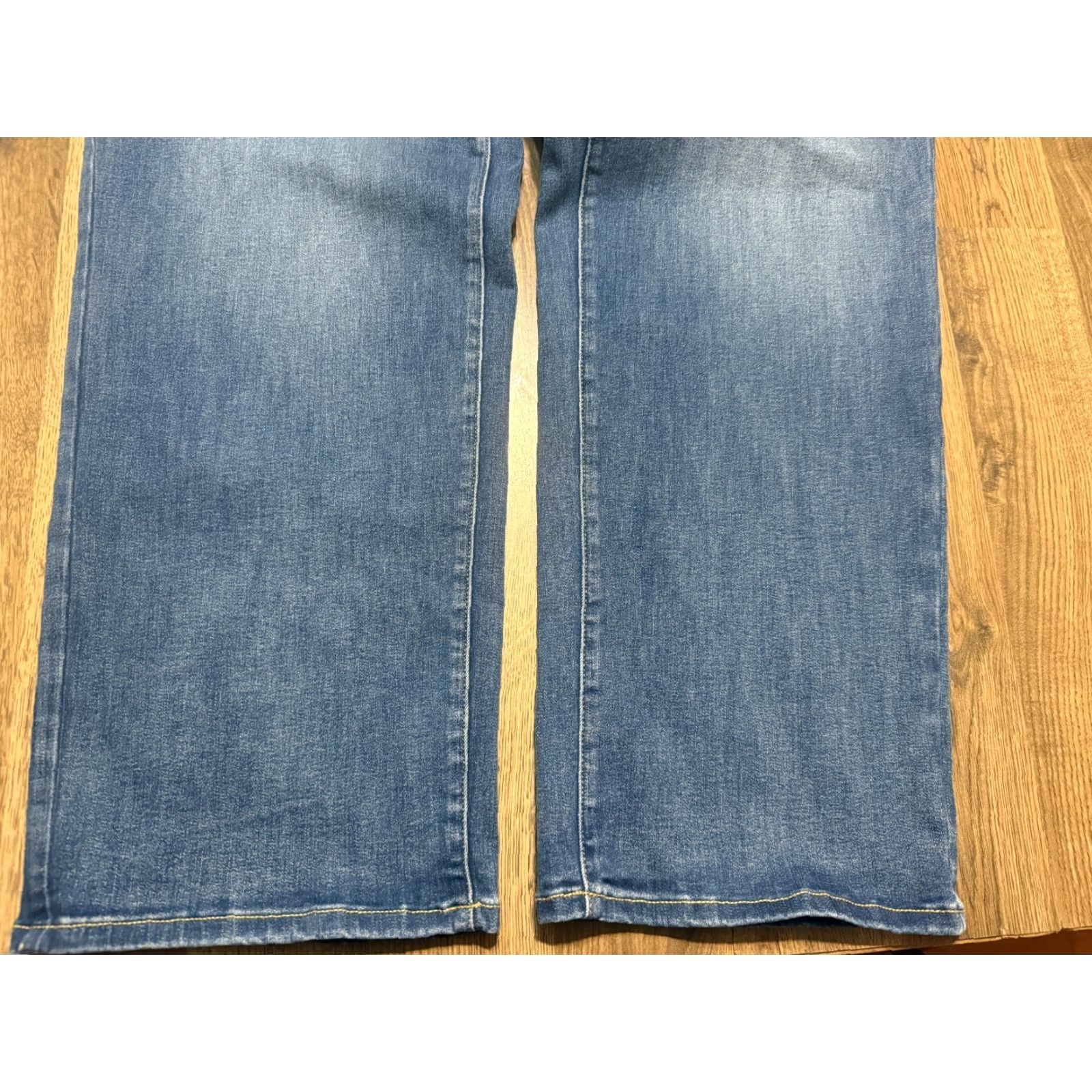 Vintage Lane Bryant Jeans Women's 28 Blue Denim Straight High Rise 5-Pocket Design Pockets Vintage? No, Regular Size 28 Blue Denim Jeans Women’s Series Size 28" / US 6 / IT 42 - 2 Thumbnail
