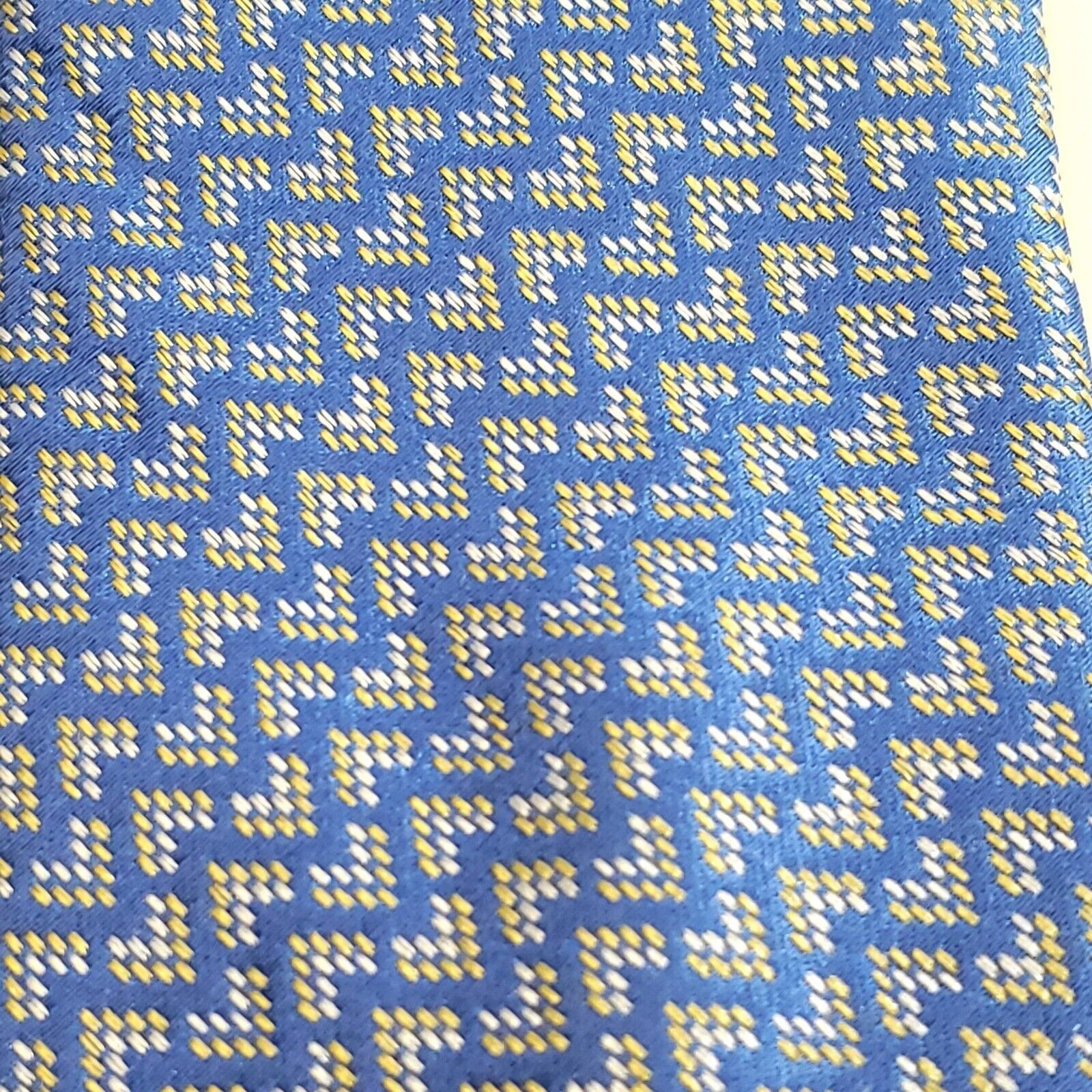 Michael Kors Michael Kors Silk Tie Blue Yellow Woven Geometric Size ONE SIZE - 2 Thumbnail