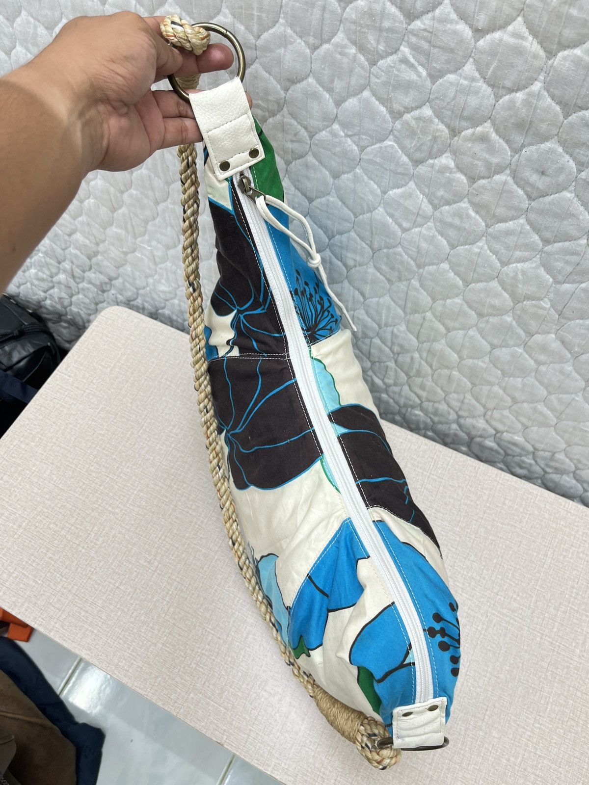 Ocean Pacific 🔥🔥🔥STEALS OCEAN PACIFIC FLORAL SLING BAG Size ONE SIZE - 9 Thumbnail