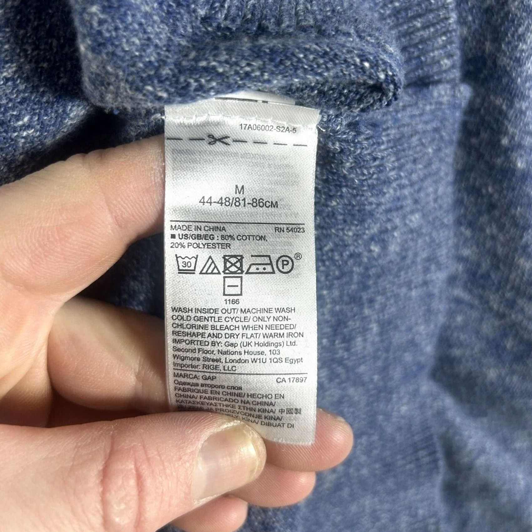 Gap Gap Men Blue V-Neck Lightweight Cotton Blend Sweater M Long Sleeve Pullover Knit Shirt Size US M / EU 48-50 / 2 - 4 Thumbnail
