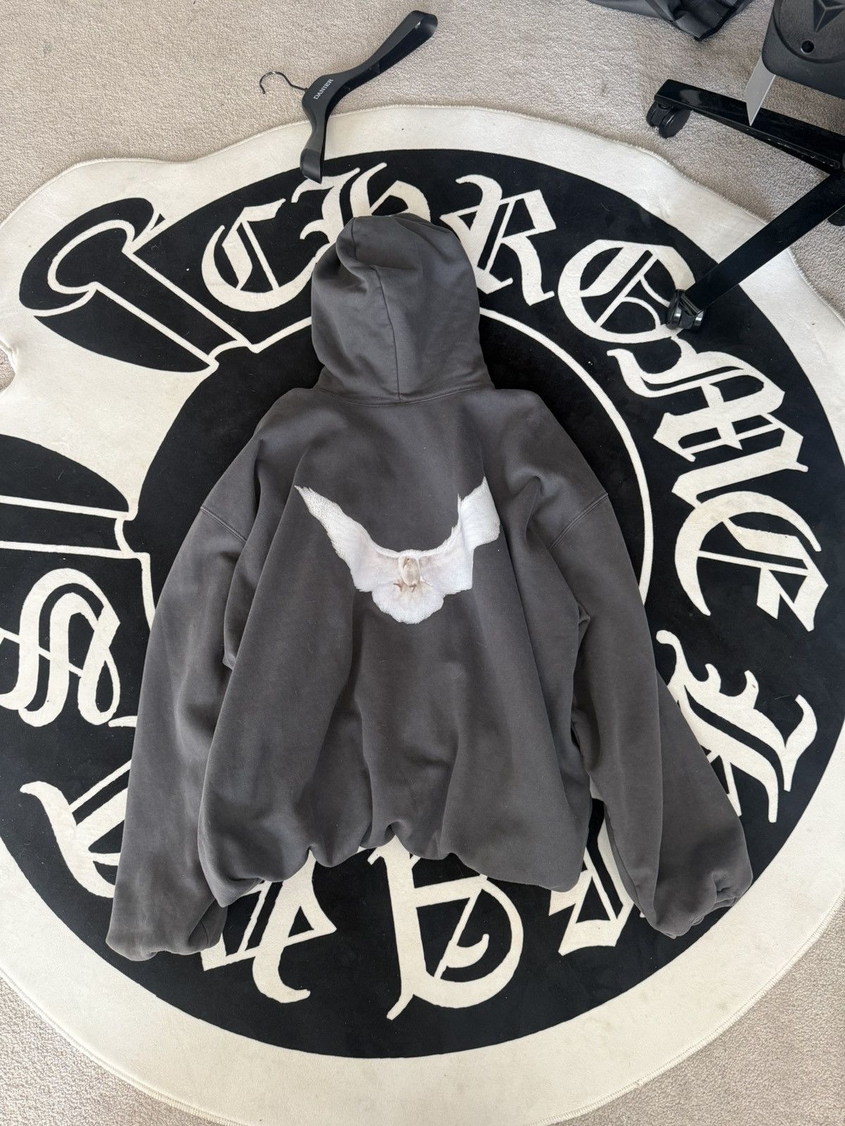 Balenciaga × Gap × Yeezy Yeezy Gap dove hoodie Size US M / EU 48-50 / 2 - 3 Thumbnail