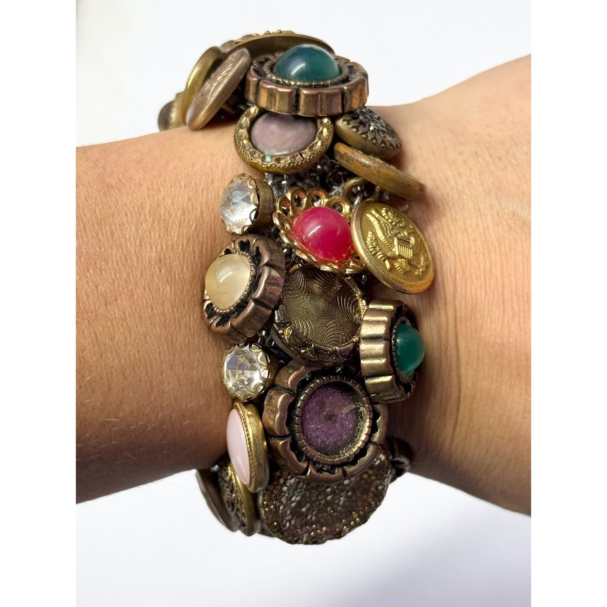Vintage Vintage estate button charm handmade stretch bracelet Size ONE SIZE - 7 Thumbnail
