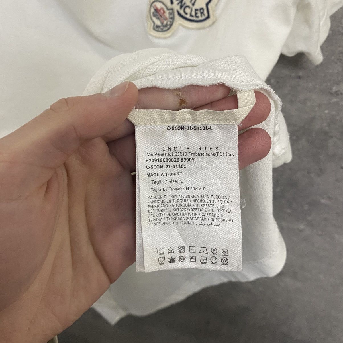 Moncler Moncler T-Shirt Size US L / EU 52-54 / 3 - 8 Thumbnail