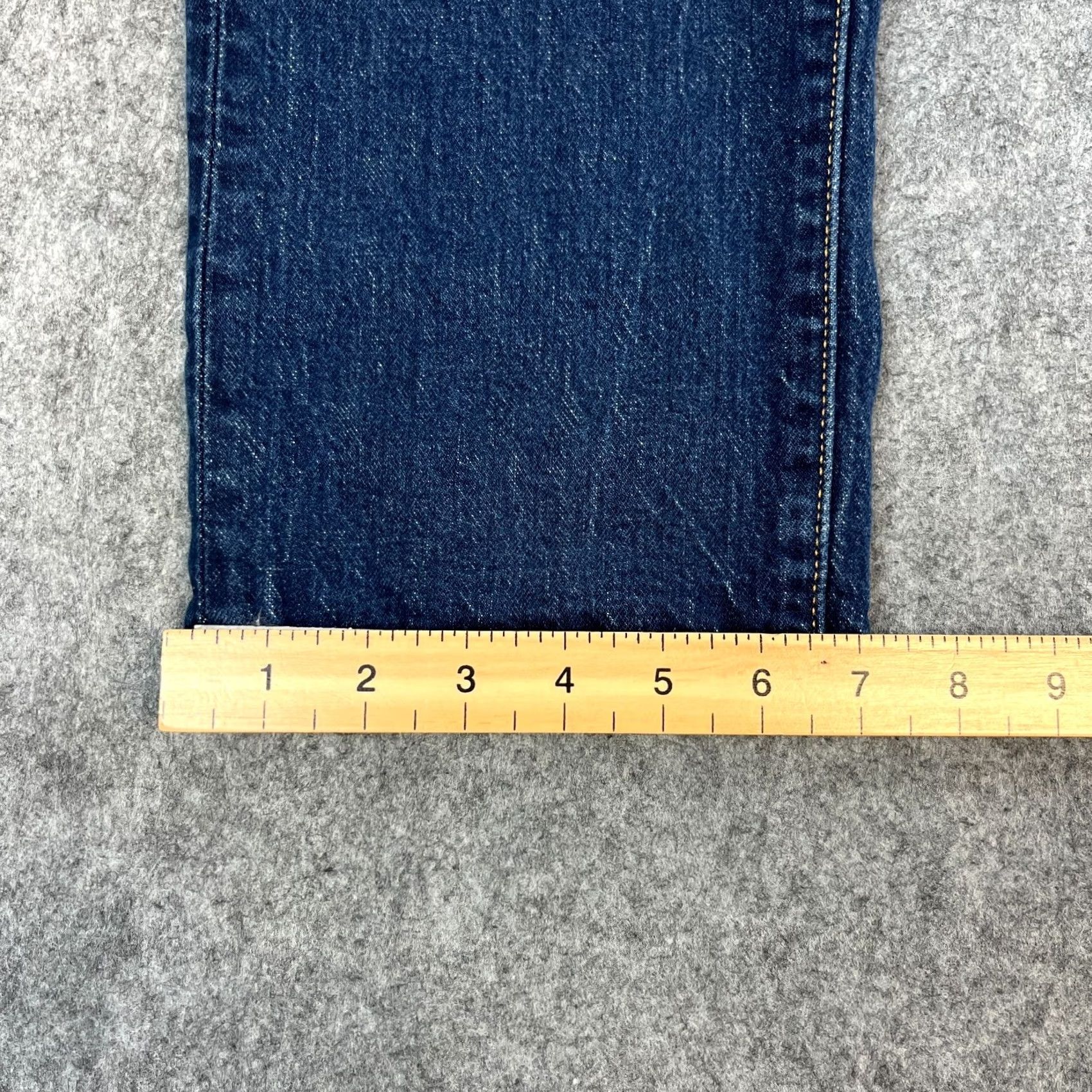Levi's Levi's Mens Jeans Regular Straight 30 32 Blue Indigo Denim 5-Pocket Design Zip Tabs Vintage No Mens Jeans Regular 30 in Inside Leg 32 in Middle Wash Size US 30 / EU 46 - 3 Thumbnail