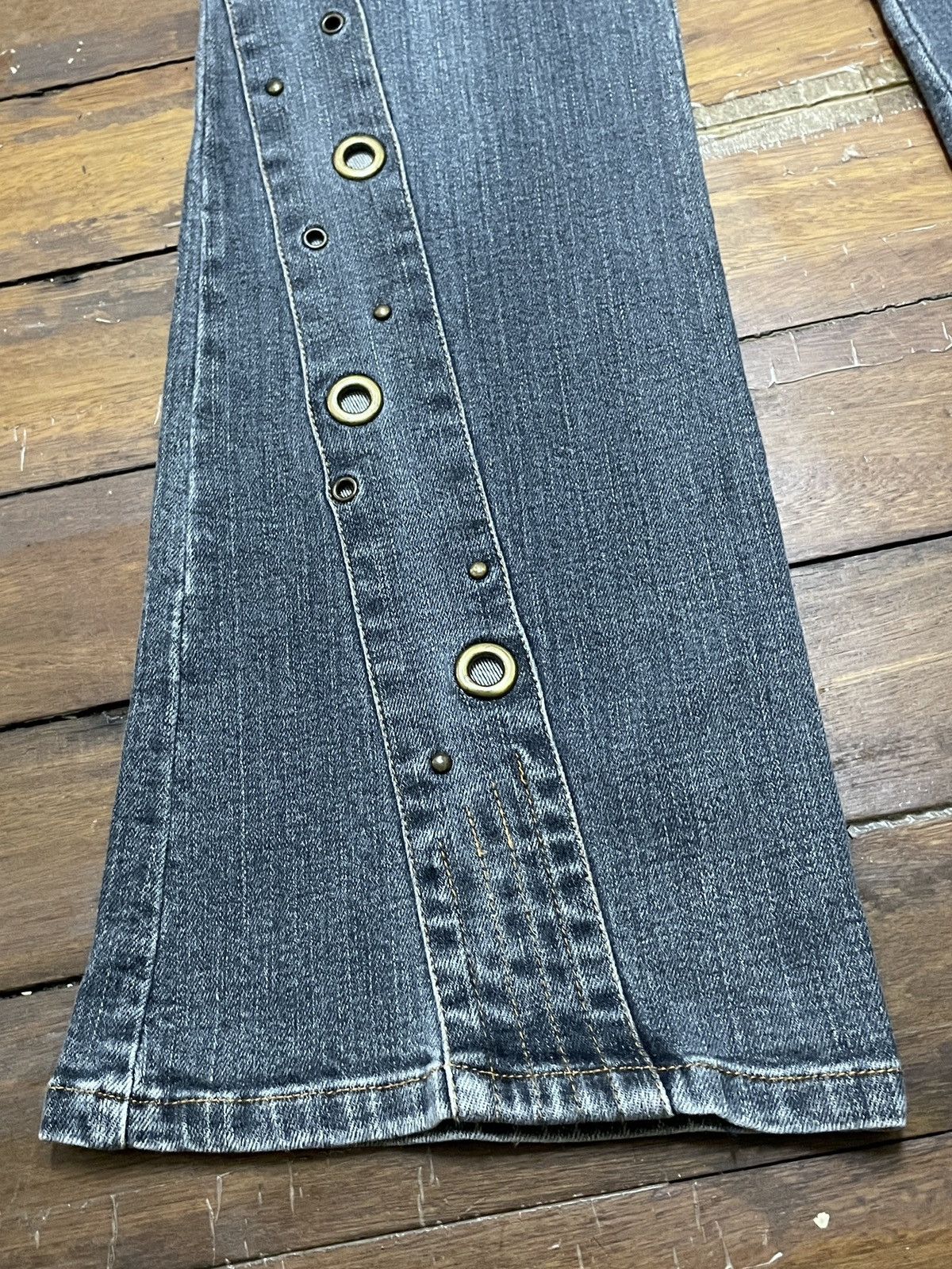 Le Grande Bleu (L.G.B.) Rare Vintage Japanese Brand Jouer Du Rock Flared Jeans 2000s Size US 29 - 5 Thumbnail