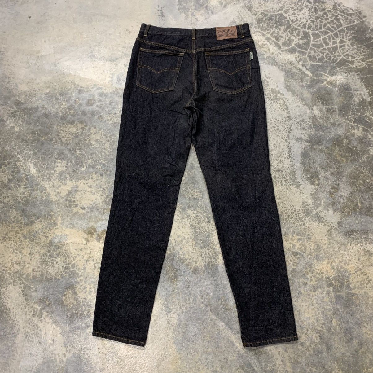 Japanese Brand × Uniqlo × Vintage Uniqlo Unique Clothing Warehouse dusty black Jean Size US 32 / EU 48 - 2 Thumbnail