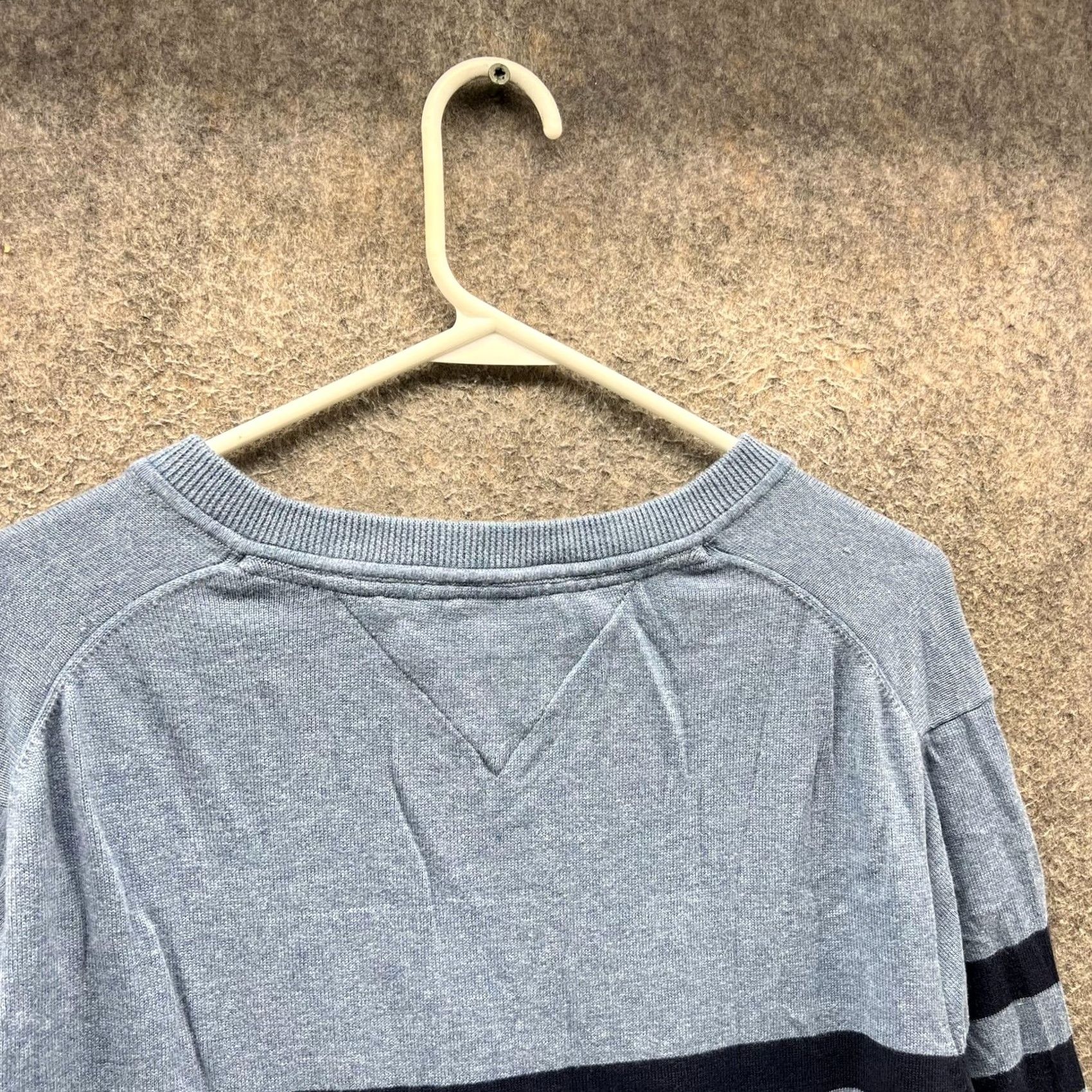 Tommy Hilfiger Tommy Hilfiger Sweater Womens Large Blue Gray Stripe V-Neck Cotton Logo Knit Size L / US 10 / IT 46 - 3 Thumbnail