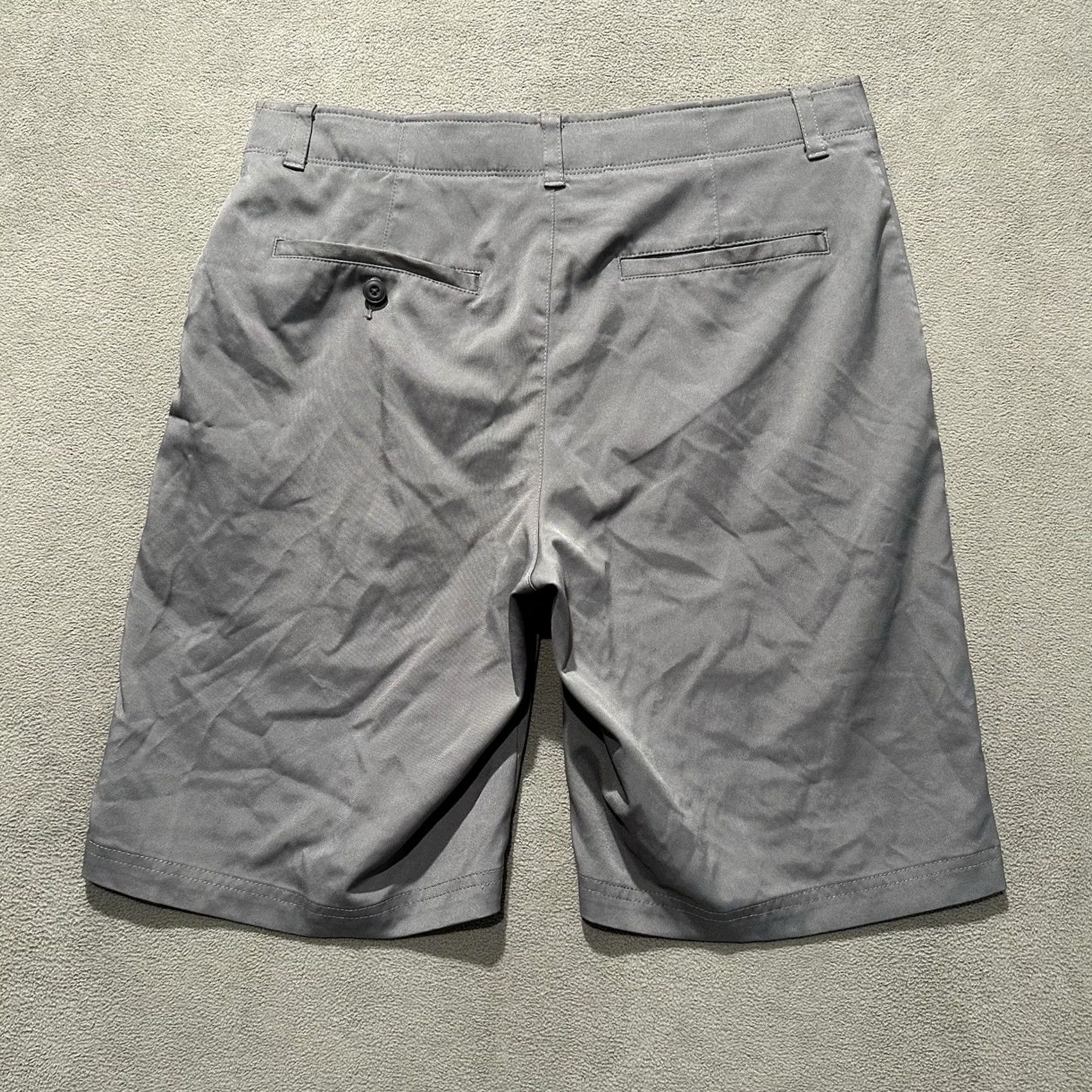PGA Tour PGA TOUR Shorts Mens 32 Gray Chino Stretch Performance EUC Casual Travel Regular Inseam 9" Slash Pocket Golf Size US 32 / EU 48 - 2 Thumbnail