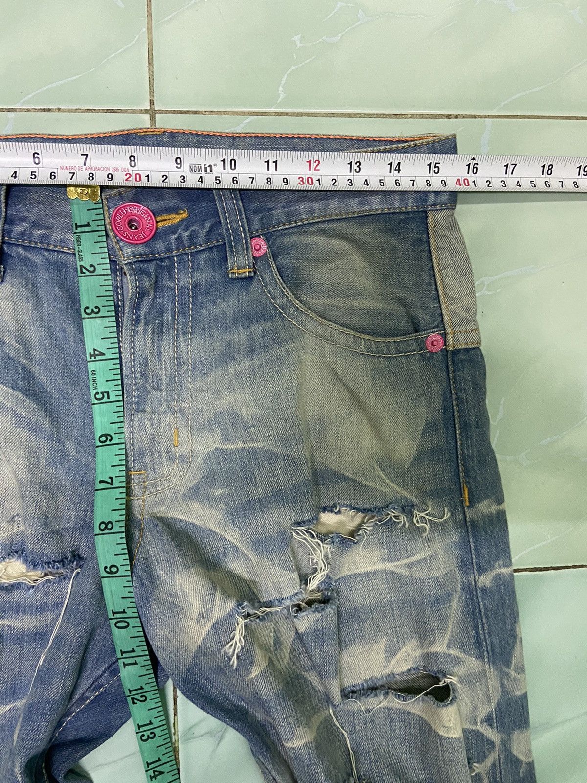 Beauty Beast 🔥 Steals Distressed Denim Co & Lu jeans washed faded Size US 31 - 12 Thumbnail