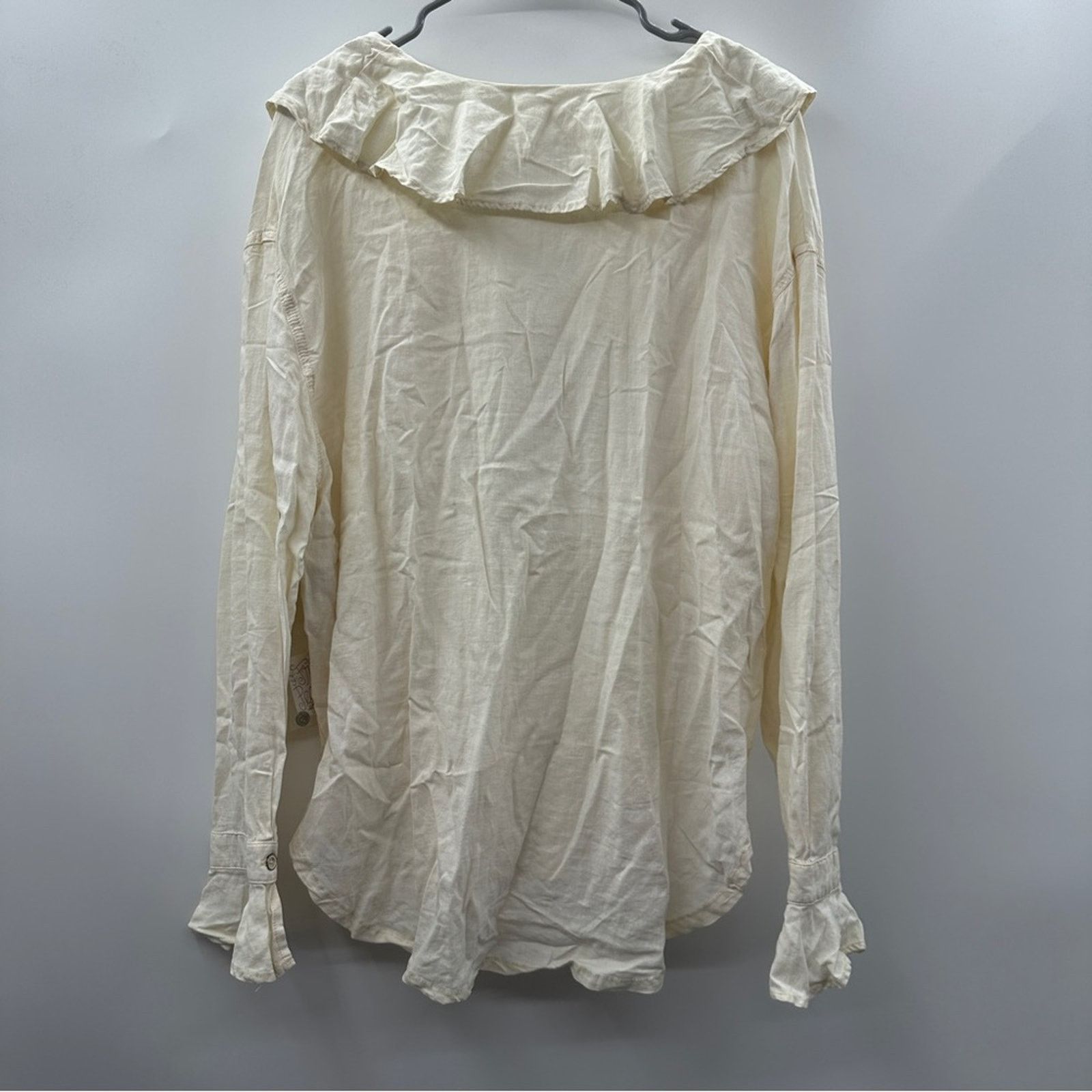 Free People We The Free People Ivory Ruffle Neck Button Down Top Sz M Size M / US 6-8 / IT 42-44 - 4 Thumbnail