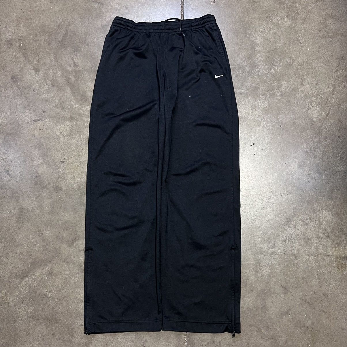 Nike × Vintage Vintage Y2K Nike Mini Swoosh Sweatpants Baggy Track Wide Leg Size US 32 / EU 48 - 2 Thumbnail