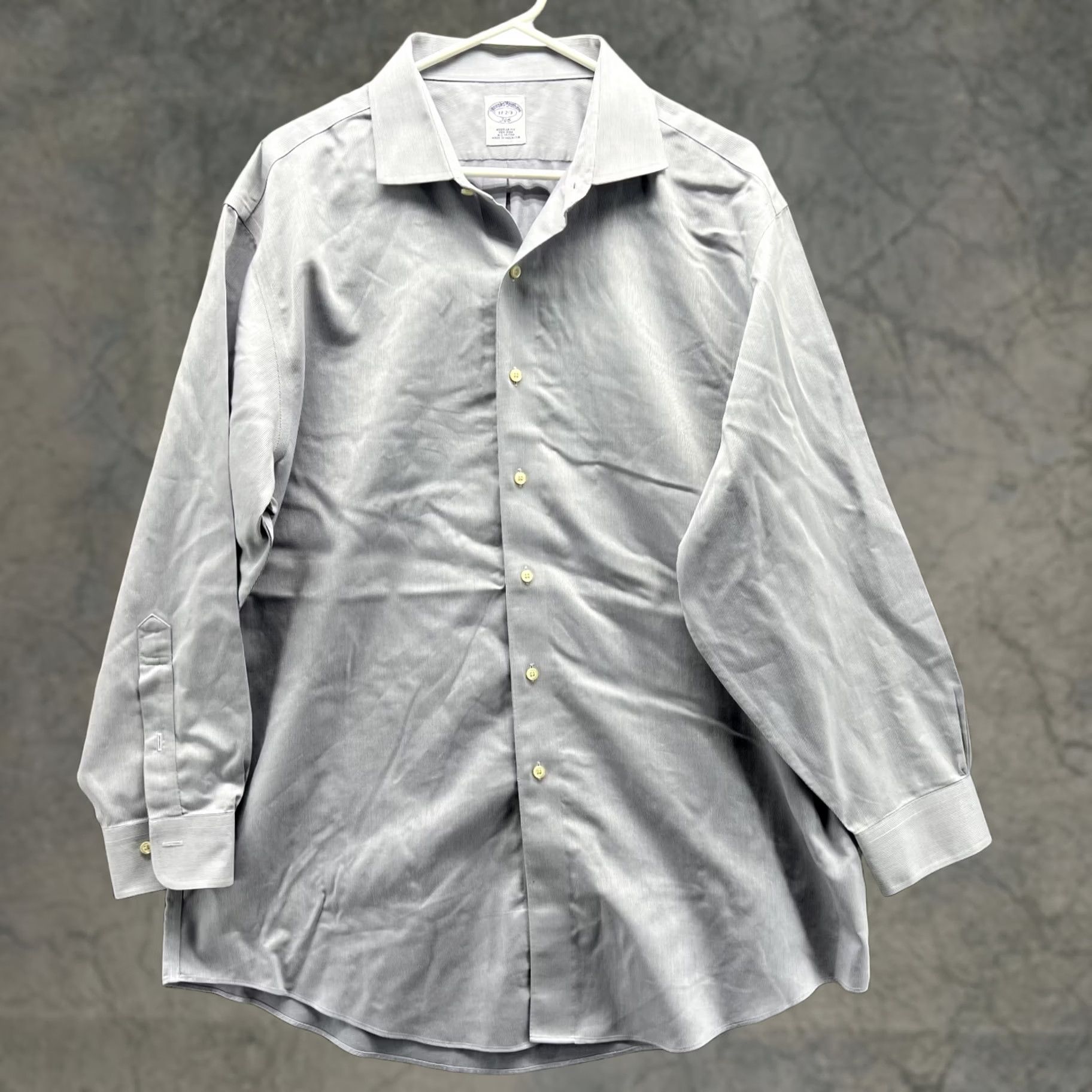 Brooks Brothers Brooks Brothers 346 Shirt Men 17 2/3 Adult Gray Button-Down Regular Fit Size US XL / EU 56 / 4 - 1 Thumbnail