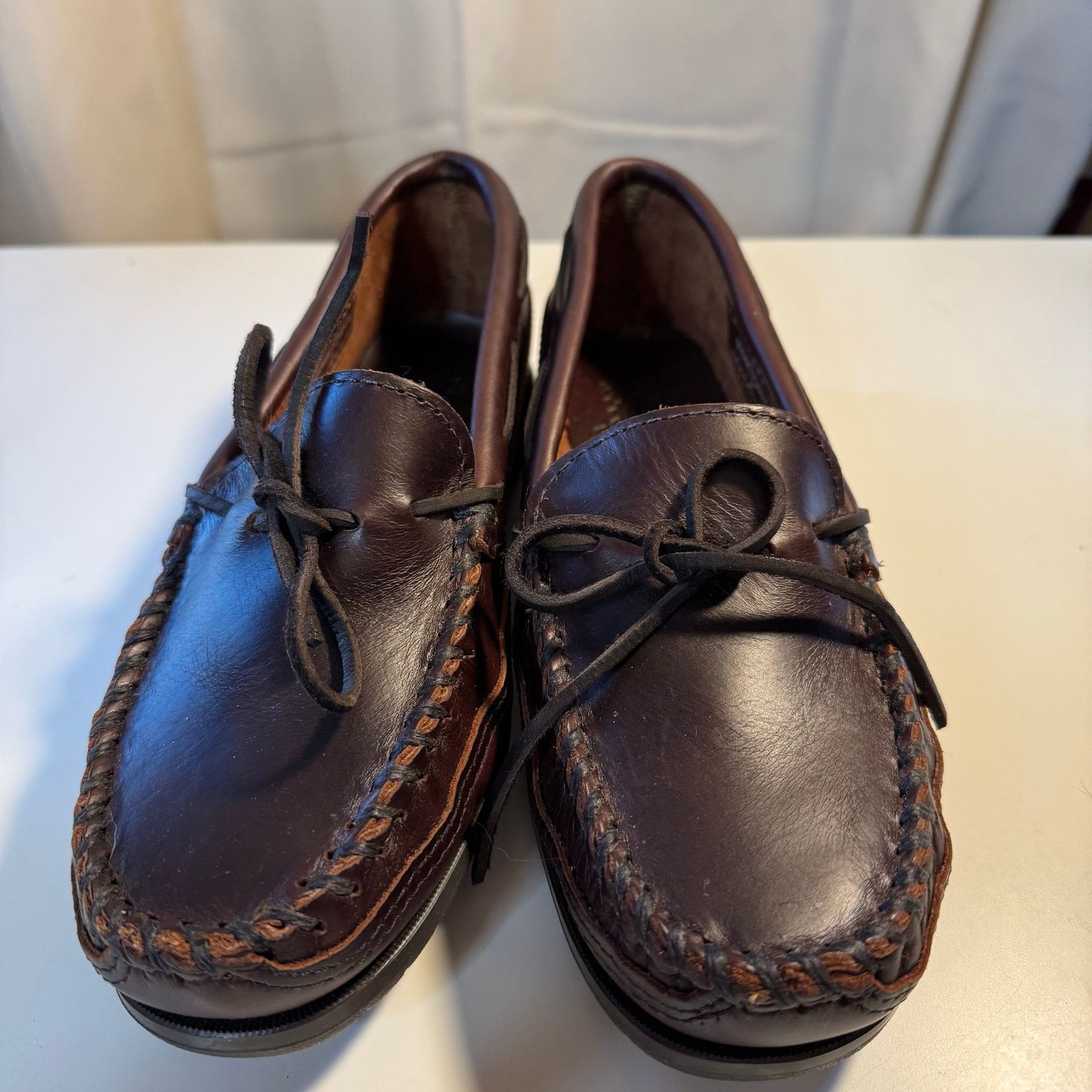 Minnetonka Minnetonka Moccasins Lariat Leather Essential Hardsole Moc 7 Size US 7 / EU 40 - 2 Thumbnail