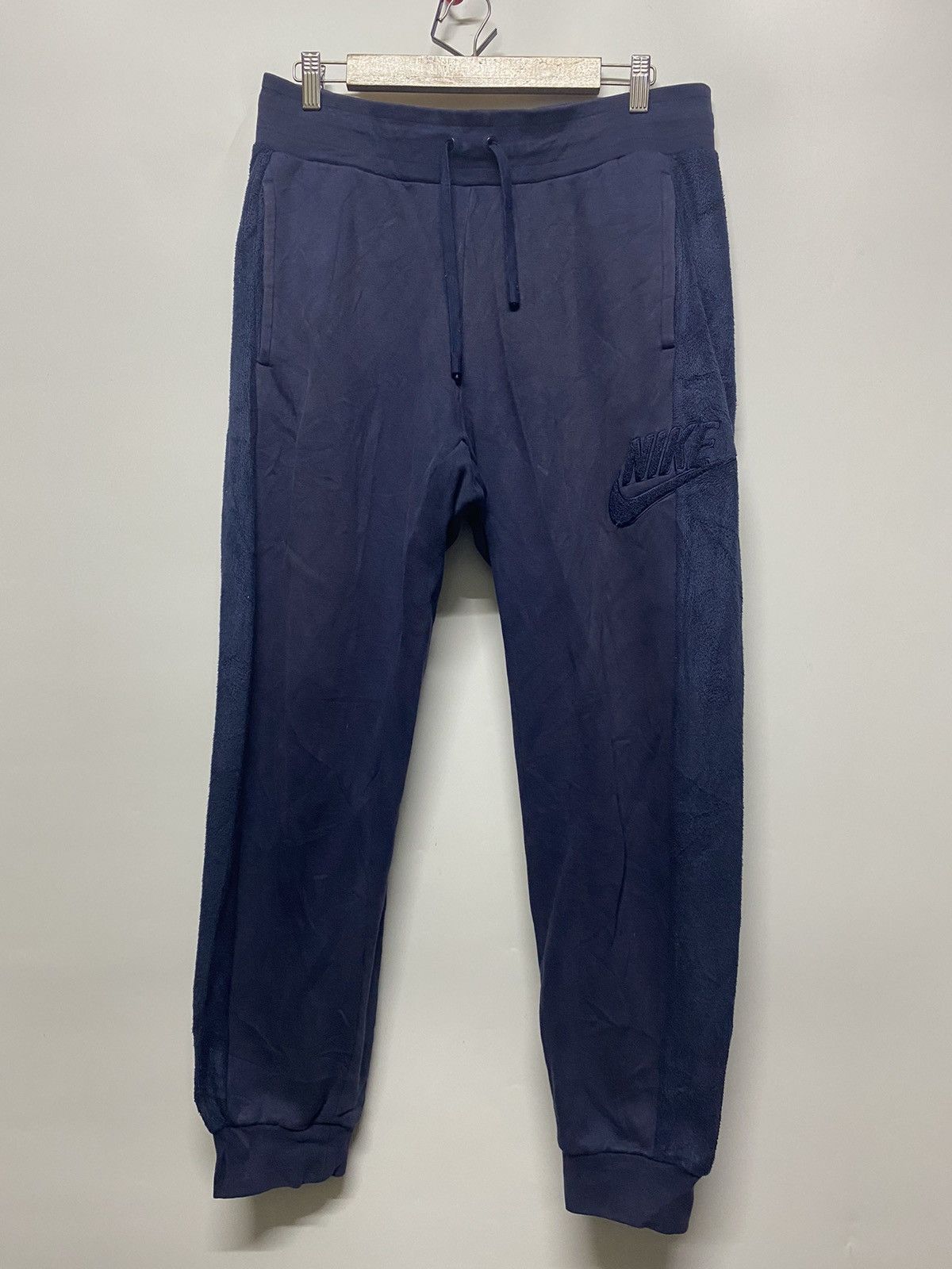 Nike Nike Jogger Pants Sportswear Embossed Logo Training Size US 30 / EU 46 - 1 Thumbnail