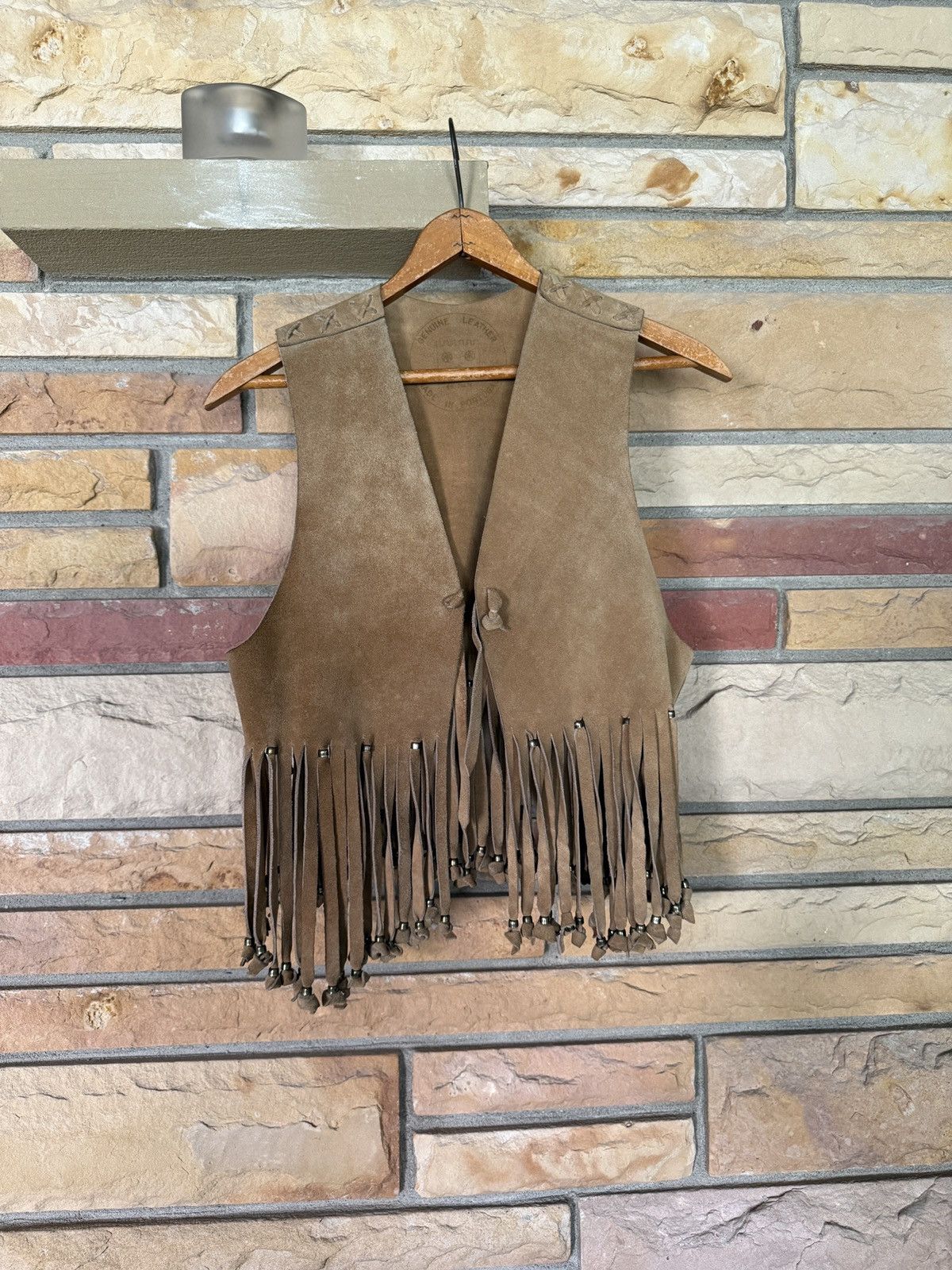Vintage Vintage 70s Suede Fringe Western Vest Size XS / US 0-2 / IT 36-38 - 1 Thumbnail