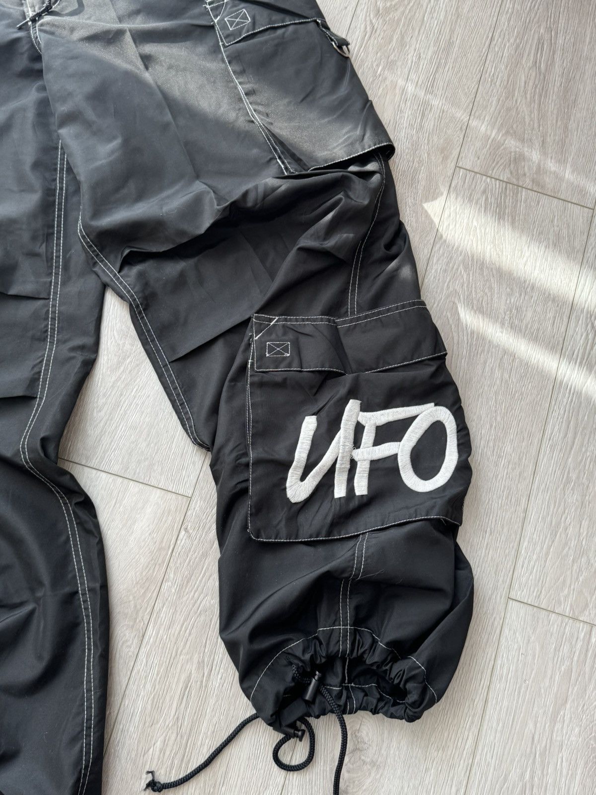 Japanese Brand Vintage UFO Bondage Parachute Black Cargo Pants Size US 32 / EU 48 - 4 Thumbnail