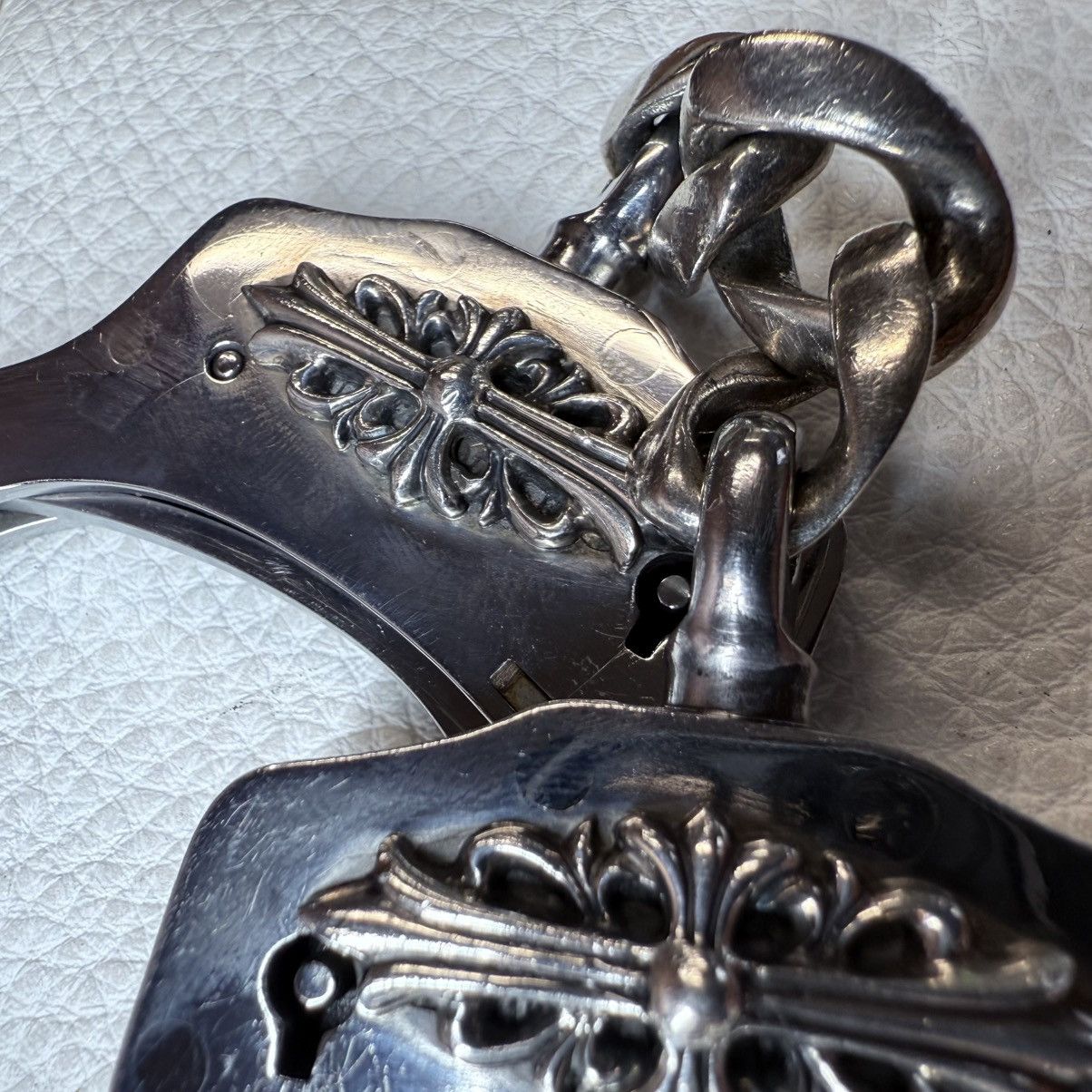 Chrome Hearts CHROME HEARTS STERLING SILVER HANDCUFFS WITH FOTI KEYCHAIN Size ONE SIZE - 8 Thumbnail