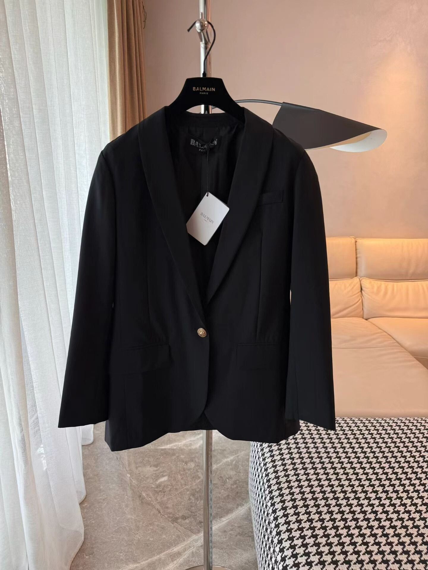 Balmain Balmain Black Blazer with Gold Buttons Size XS / US 0-2 / IT 36-38 - 1 Thumbnail