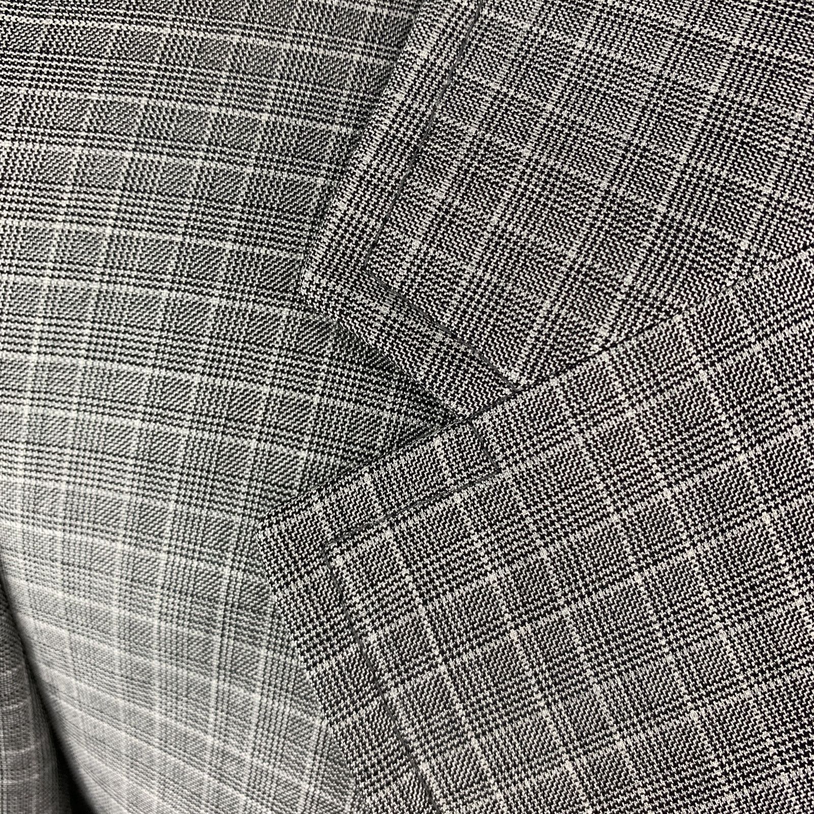 Prada PRADA 38R Plaid Grey Wool/Silk Notch Lapel Sport Coat Size 38R - 3 Thumbnail