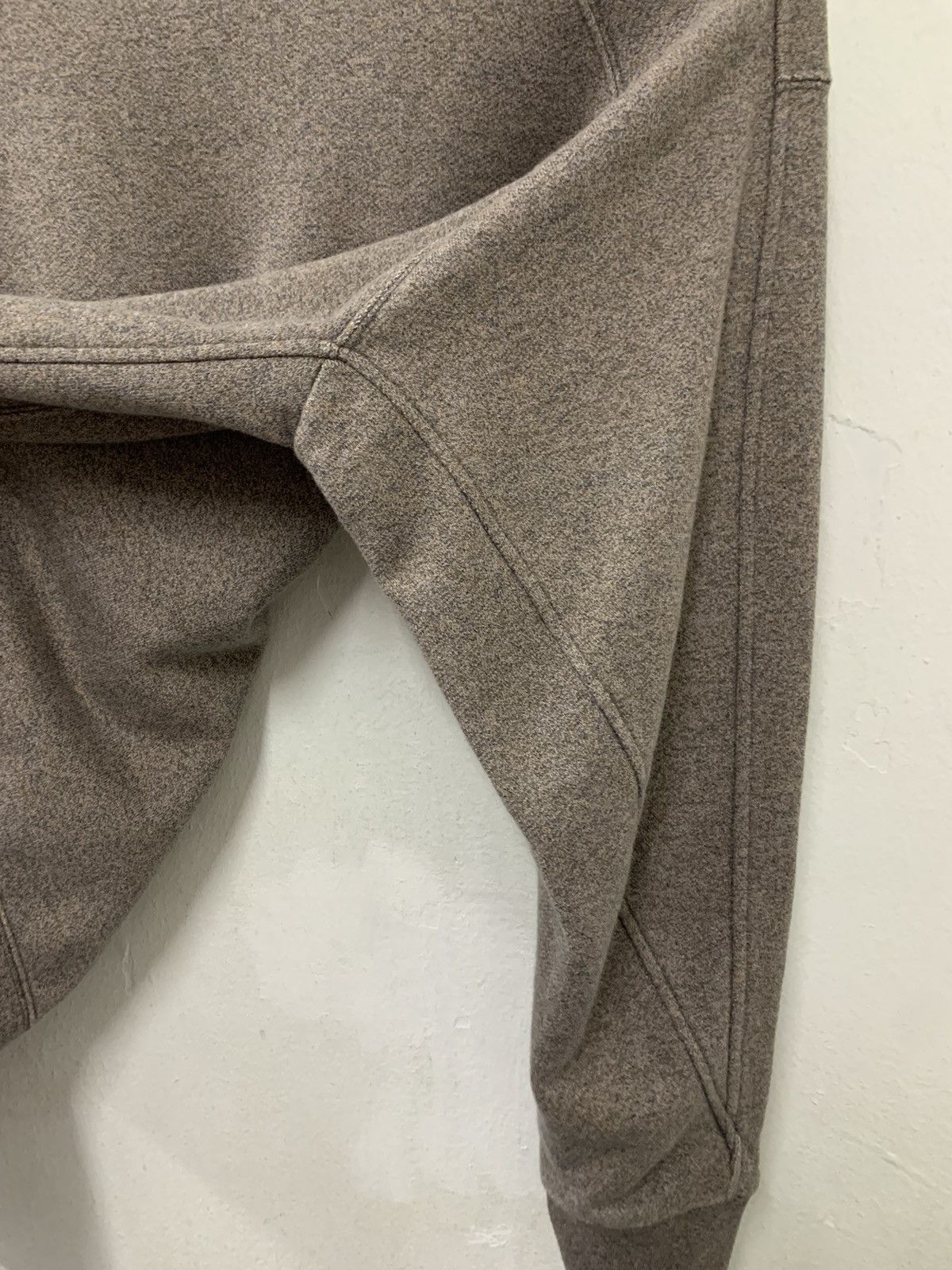 Uniqlo Uniqlo Brown Sweatshirt Size US L / EU 52-54 / 3 - 3 Thumbnail