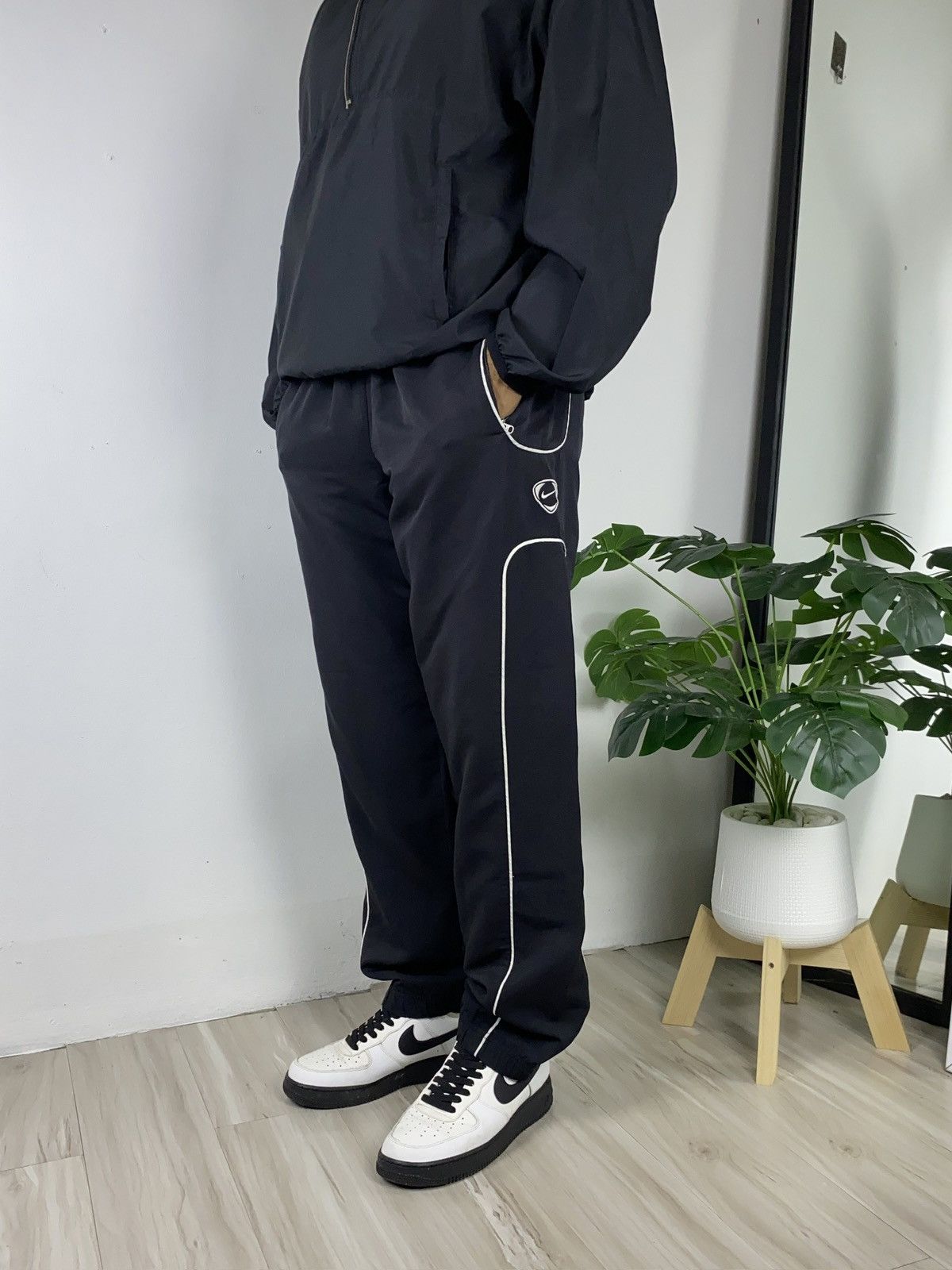 Nike Nike Y2K Double swoosh Vintage Nylon Track Pants Drill Track Size US 34 / EU 50 - 1 Thumbnail