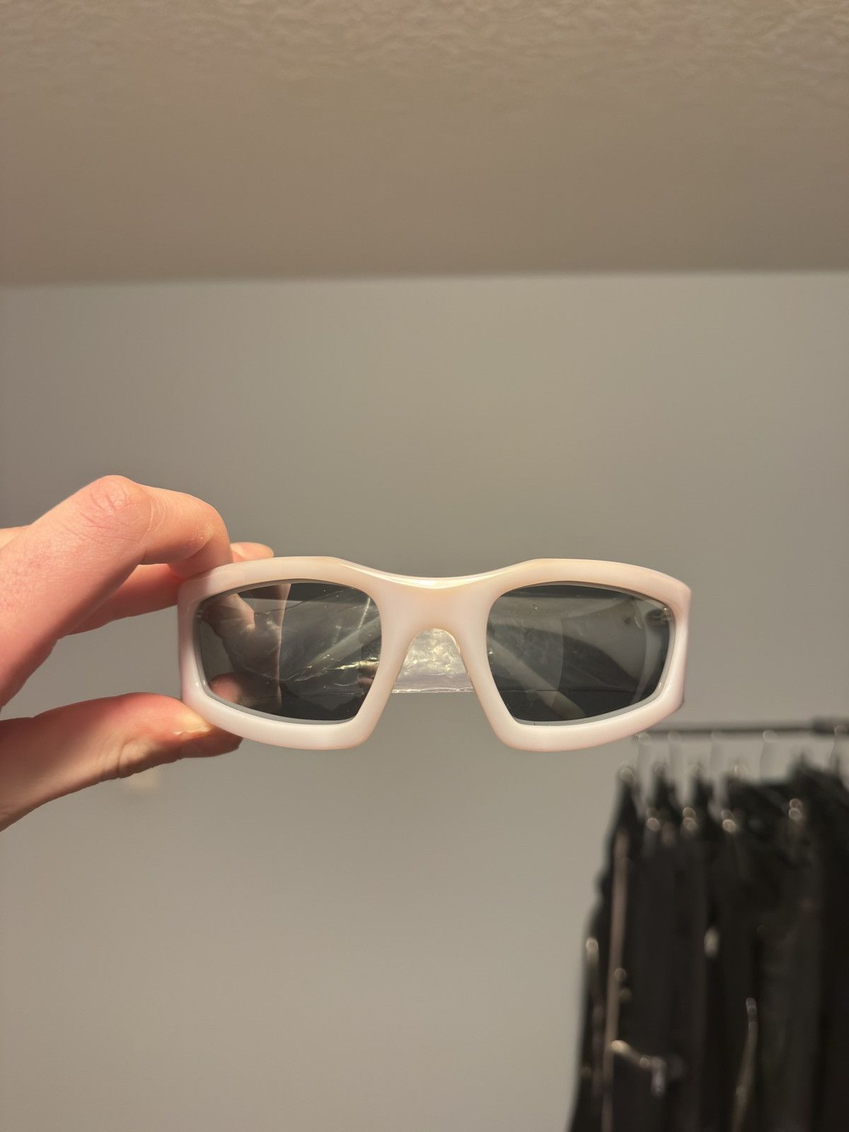 1017 ALYX 9SM Alyx sunglasses and white Size ONE SIZE - 8 Thumbnail