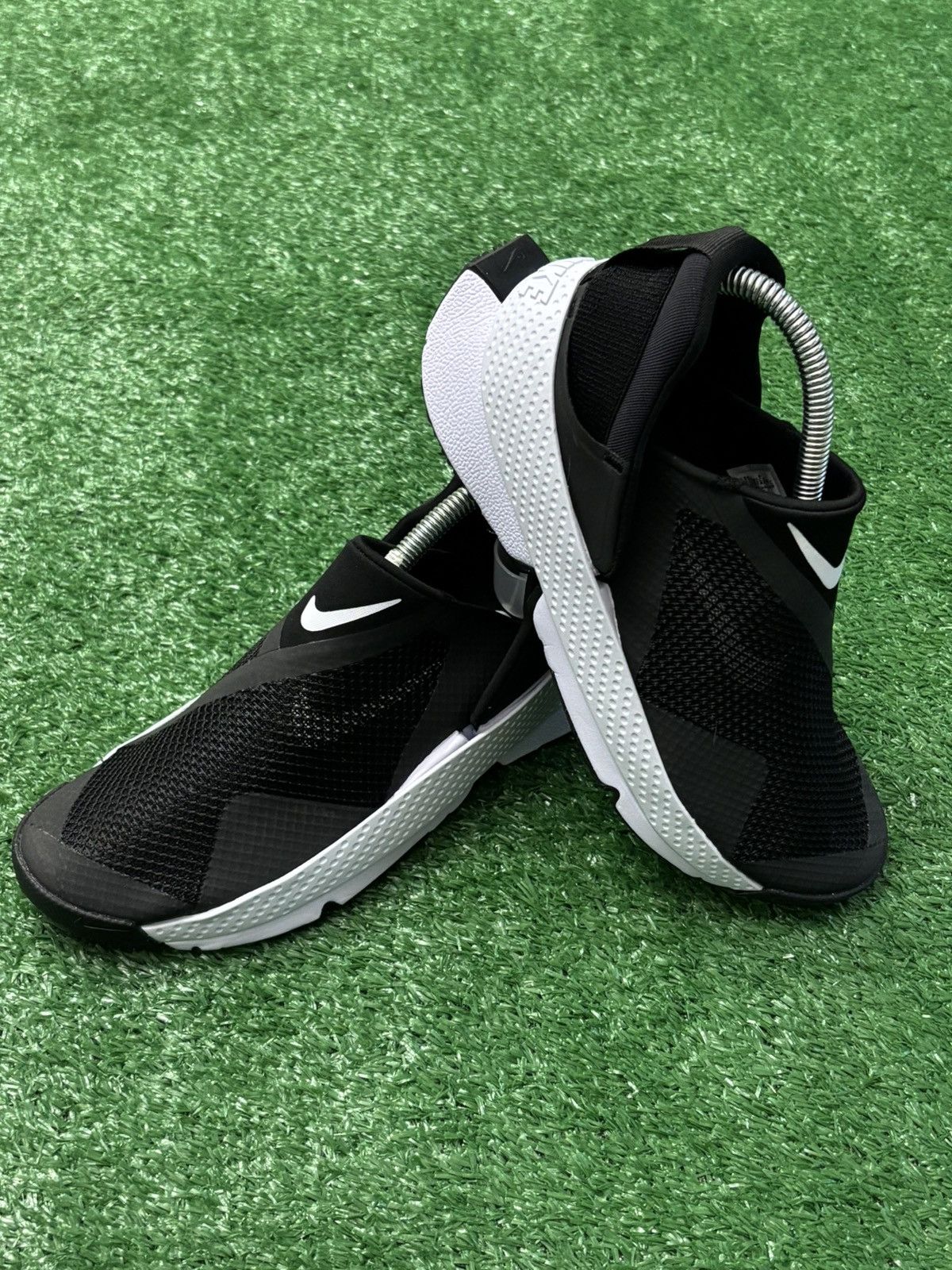 Nike Nike Go FlyEase Black/White sneakers Size US 6.5 / IT 36.5 - 1 Thumbnail