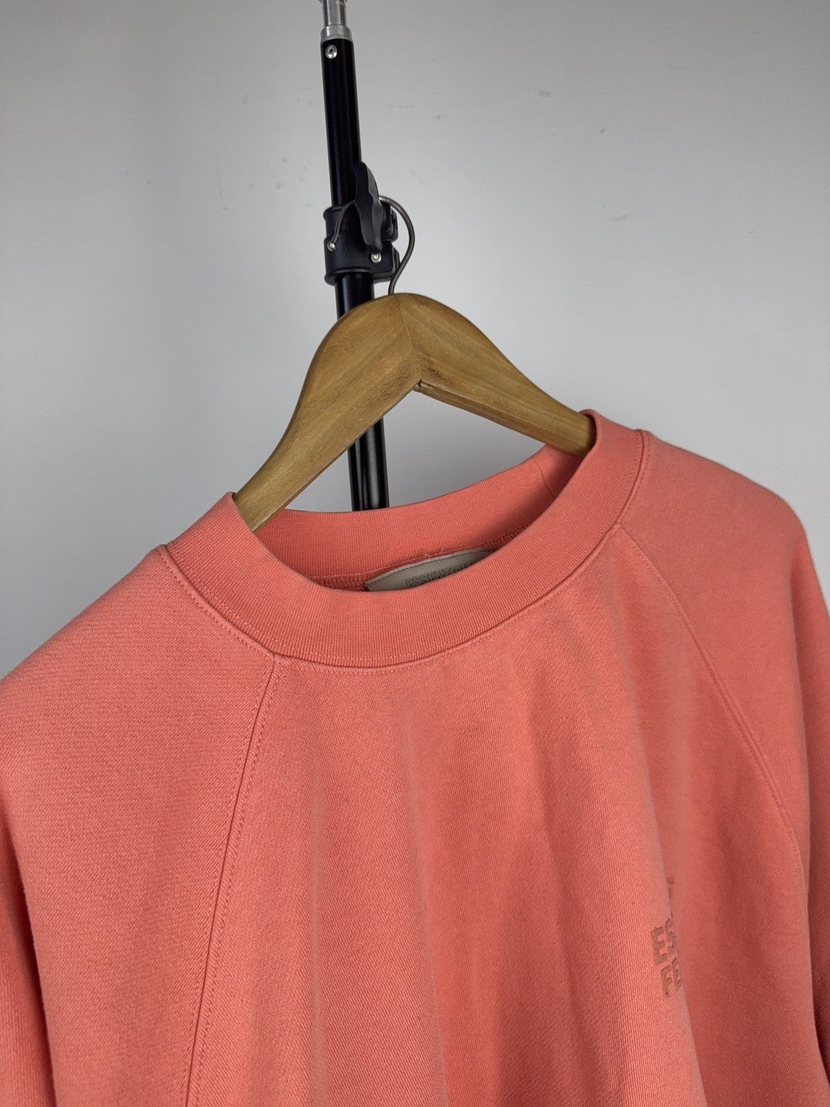 Essentials Luxury Fear Of God Essentials Logo Crewneck Sweatshirt XL Size US XL / EU 56 / 4 - 3 Thumbnail