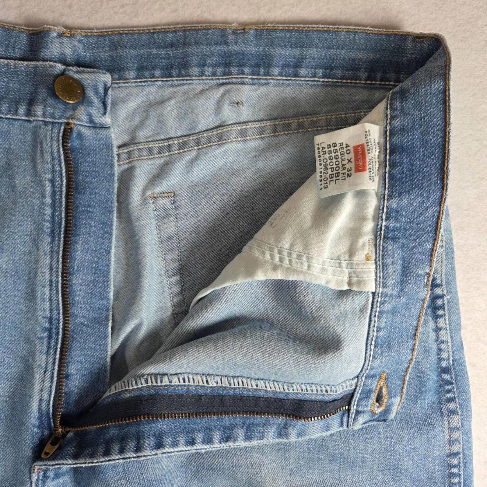 Wrangler Wrangler Mens Jeans 40x32 Light Blue Regular Fit Faded Wash Size US 40 / EU 56 - 5 Thumbnail