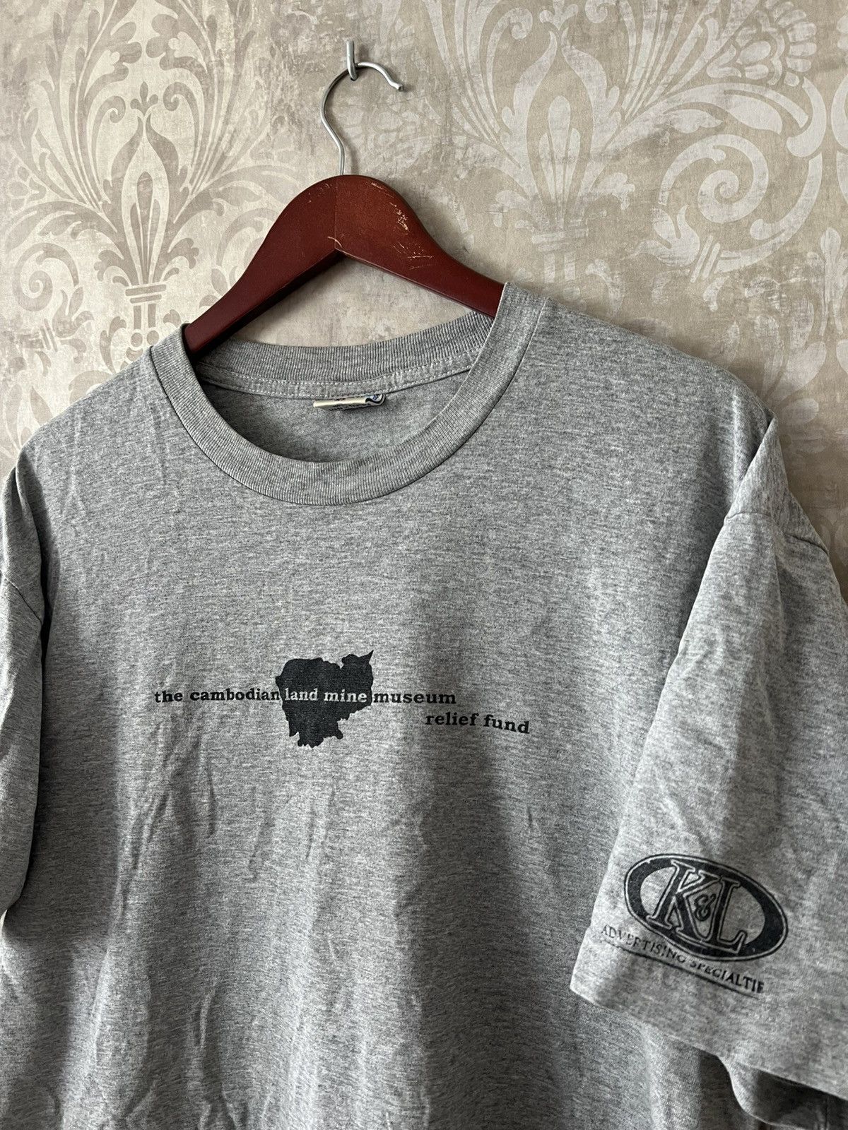 Vintage Vintage 90s Cambodian Landmine Museum Charity T-Shirt Size US XL / EU 56 / 4 - 3 Thumbnail