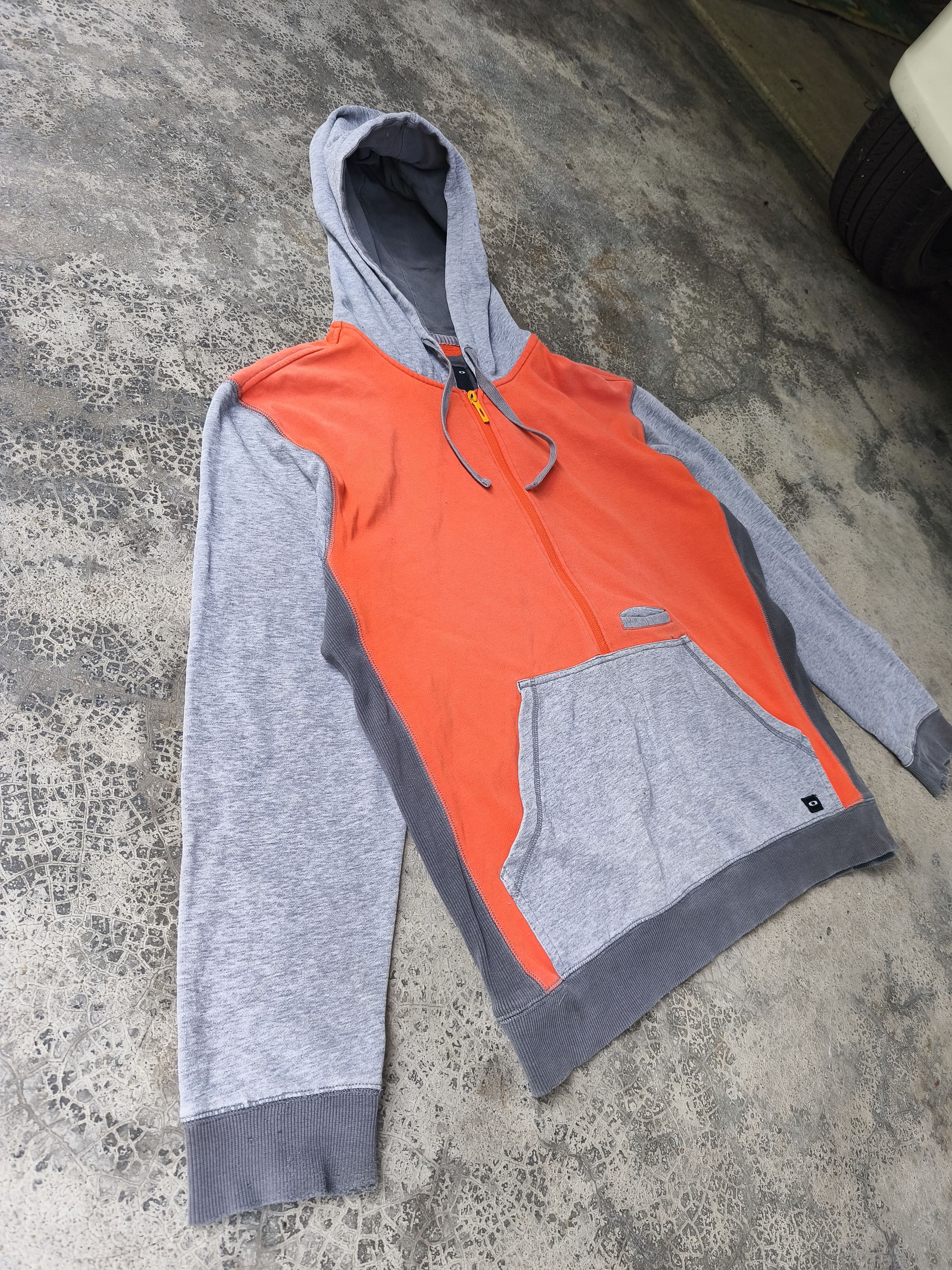 Oakley Oakley Colorblock Half Zip Hoodie Grey Orange Y2K Techwear Size US XL / EU 56 / 4 - 3 Thumbnail