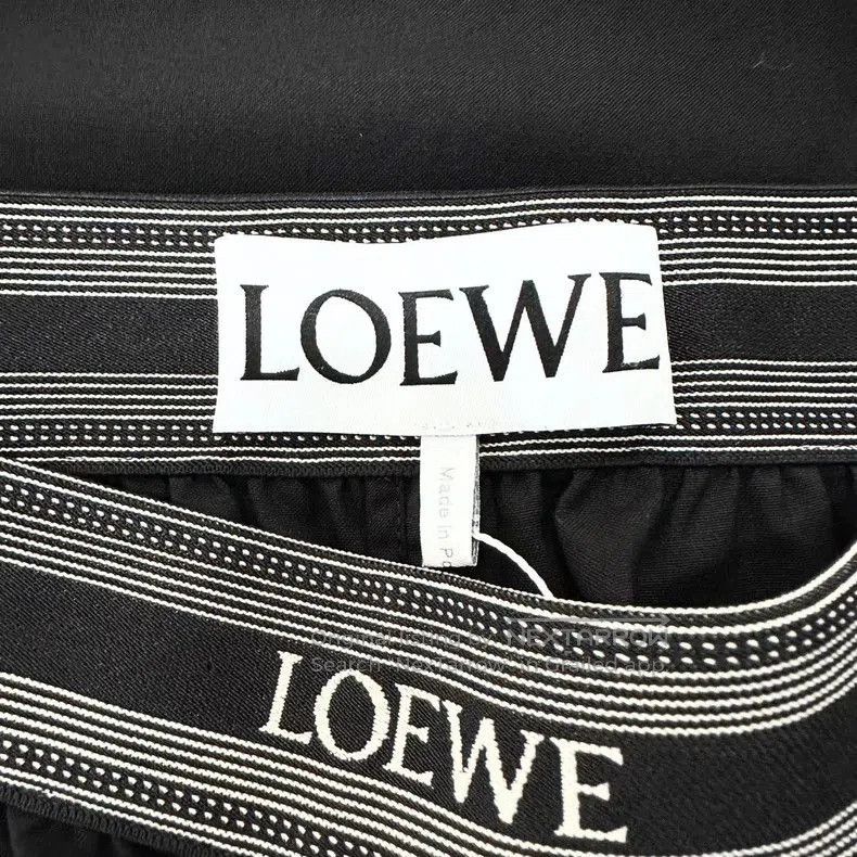 Loewe LOEWE Black Wool Shorts XS. Size US 26 / EU 42 - 6 Thumbnail