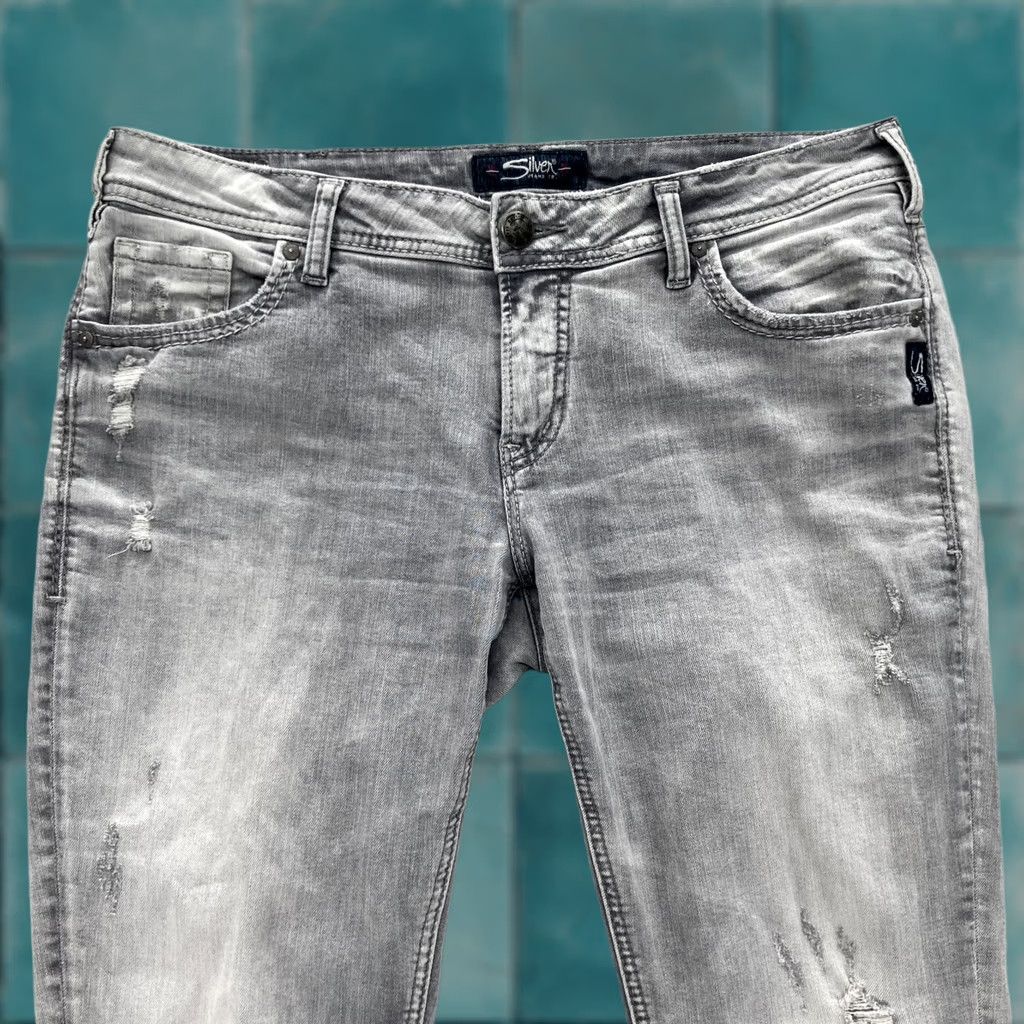 Silver Jeans Co. Silver Jeans Kenni Skinny Ankle Women's 31x27 Gray Stretch Denim Distressed Y2K Jeans Size 24" / US 00 / IT 34 - 1 Thumbnail