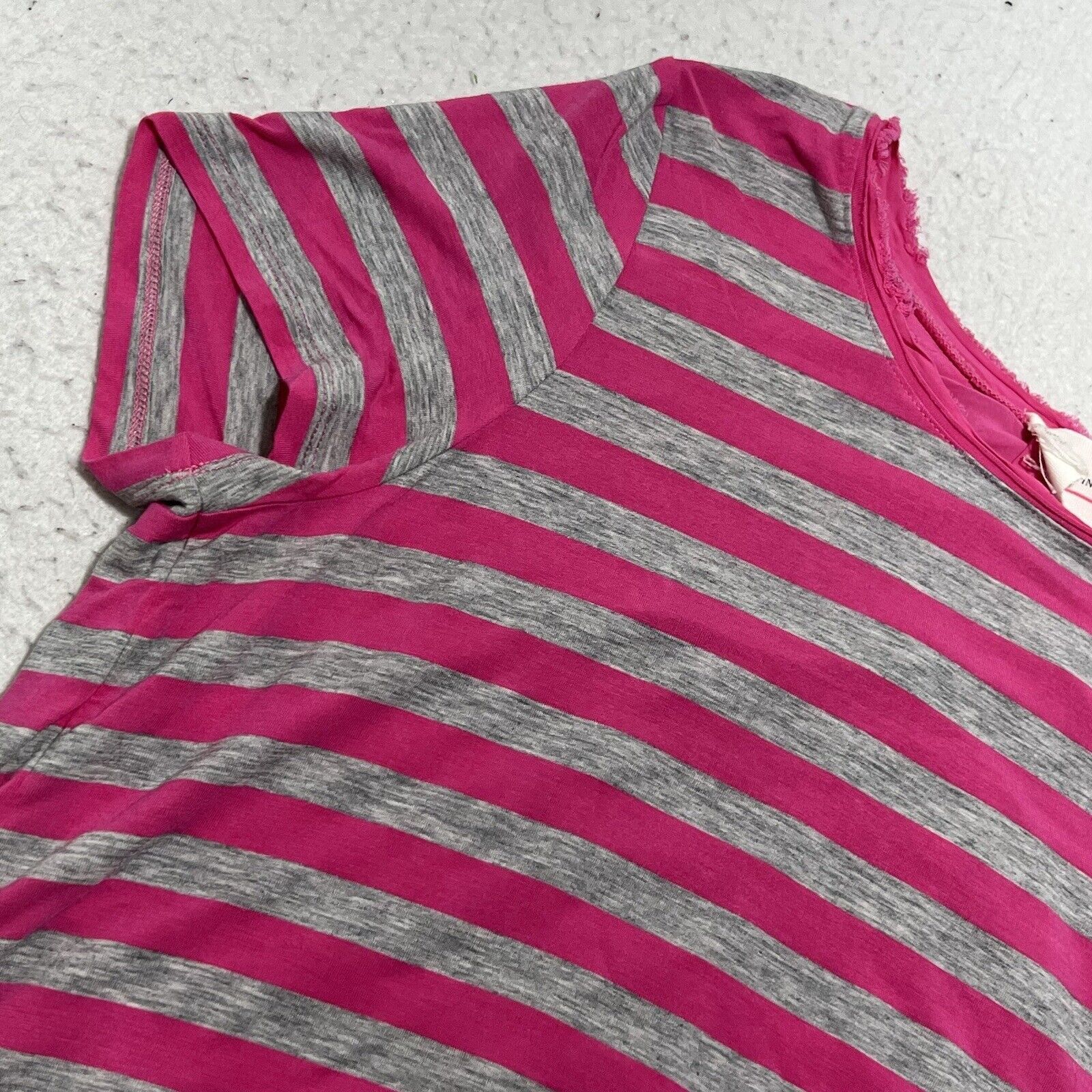 Vince Camuto Vince Camuto Medium Splitback Pink Striped T Shirt Crewneck Size M / US 6-8 / IT 42-44 - 6 Thumbnail