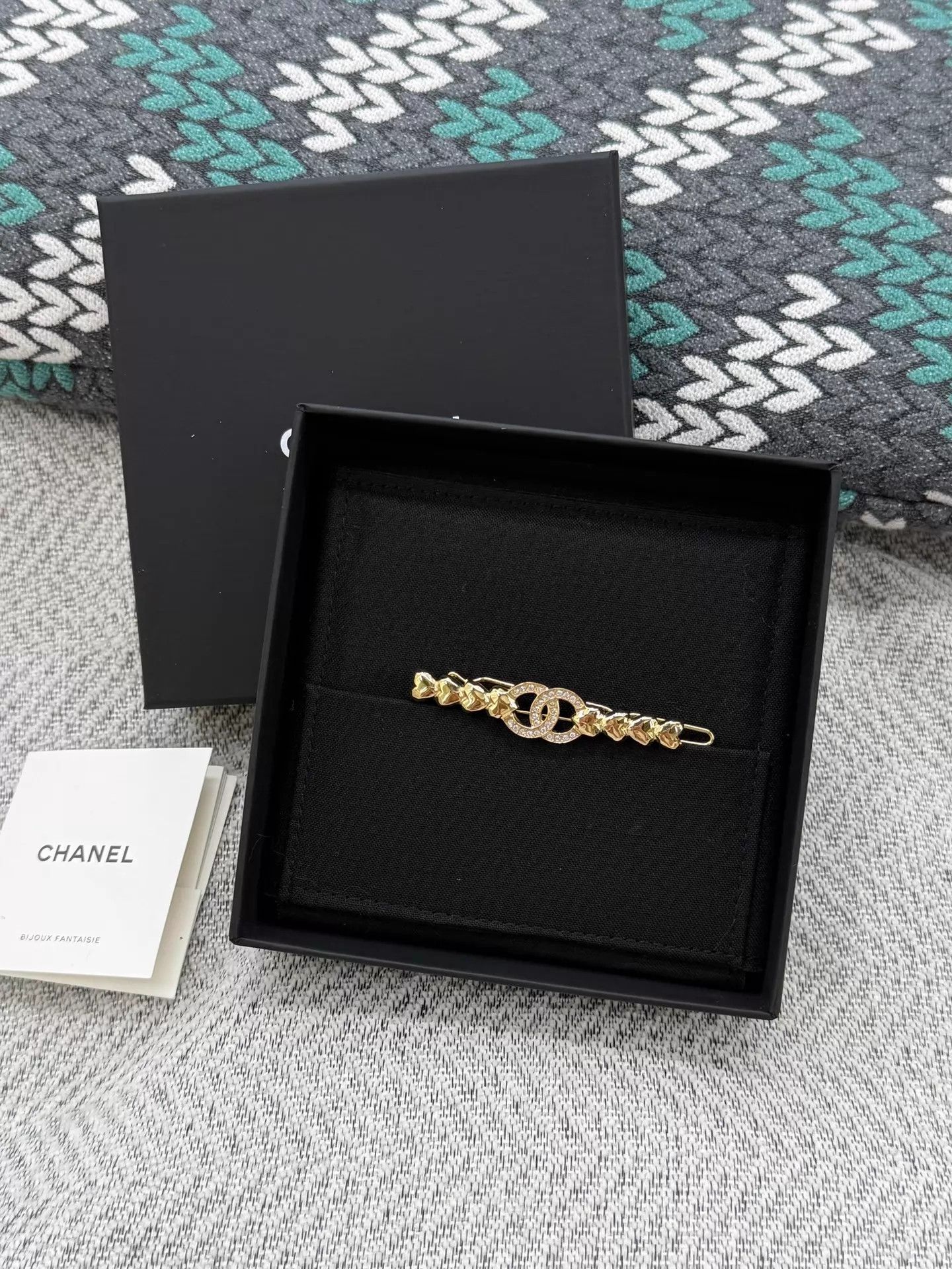 Chanel Chanel Gold Heart Hair Clip Mint Size ONE SIZE - 1 Thumbnail