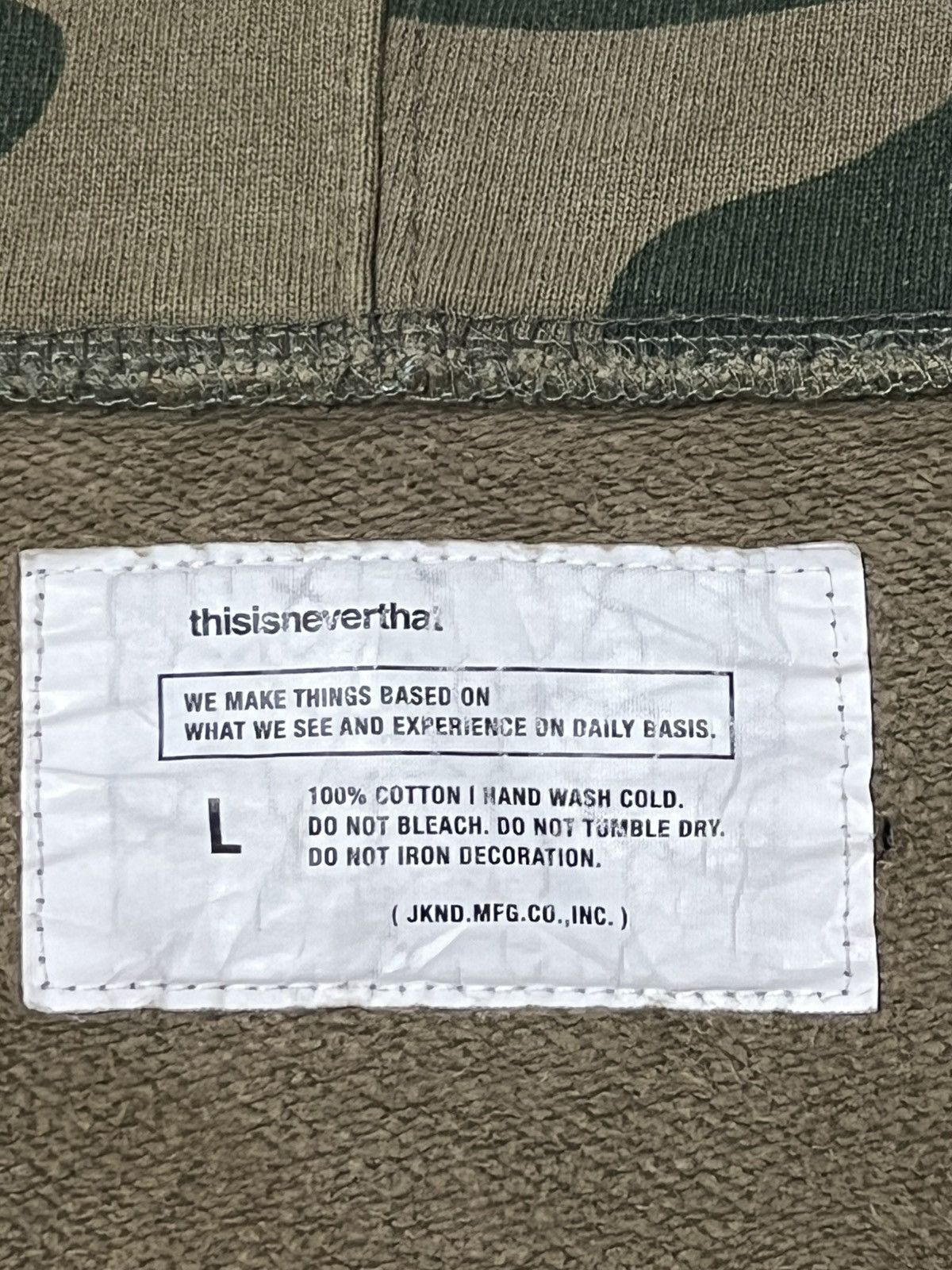 thisisneverthat TISNVRAT SWEATSHIRT hoodie CAMO spell out sleeves Size US L / EU 52-54 / 3 - 6 Thumbnail